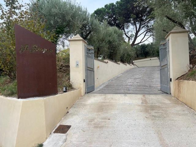 Tenuta Il Poggio Teano view 3