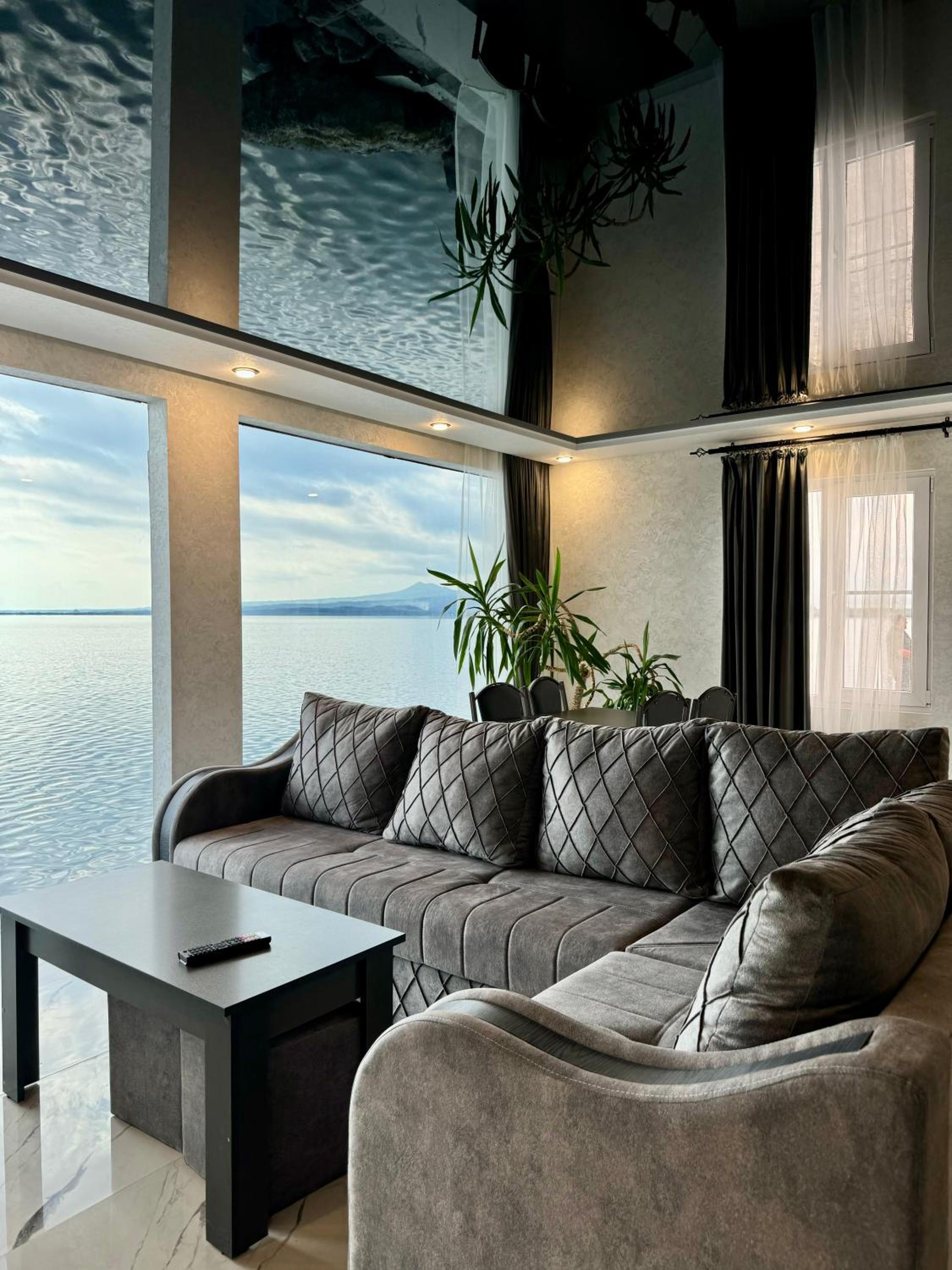 Pearl sevan
