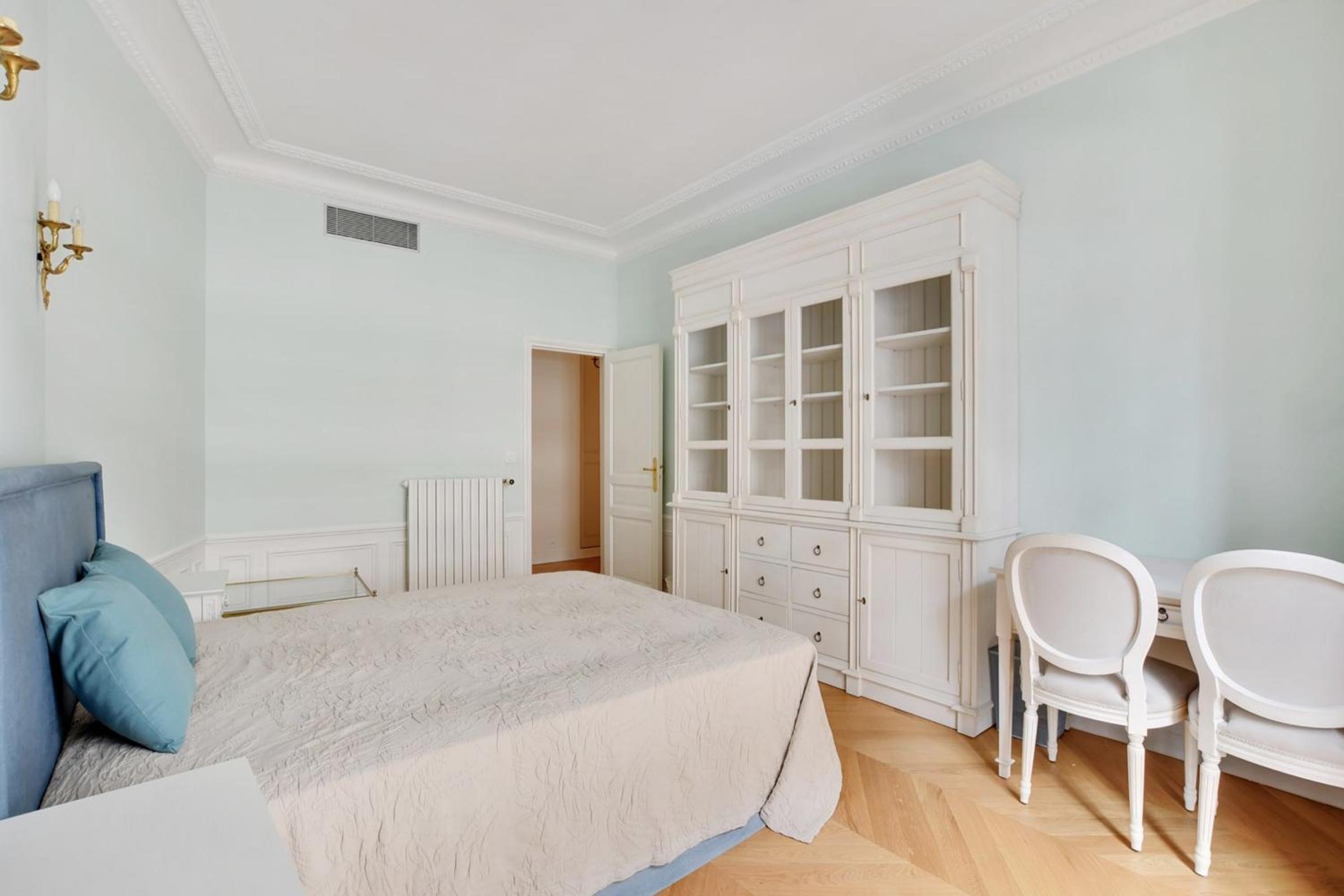 Trocadero - Longchamp 2bdr