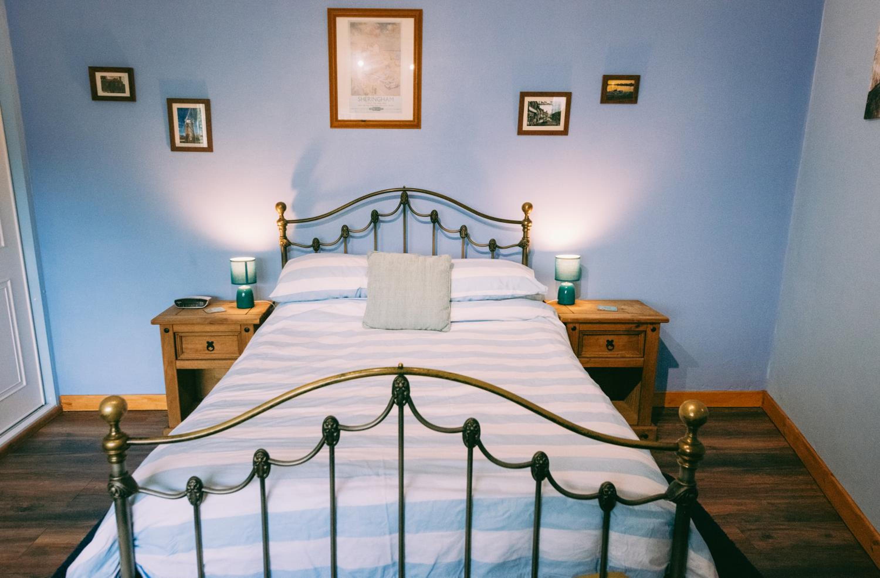 1 Bed Sleeps 2 Free Parking Pets Welcome