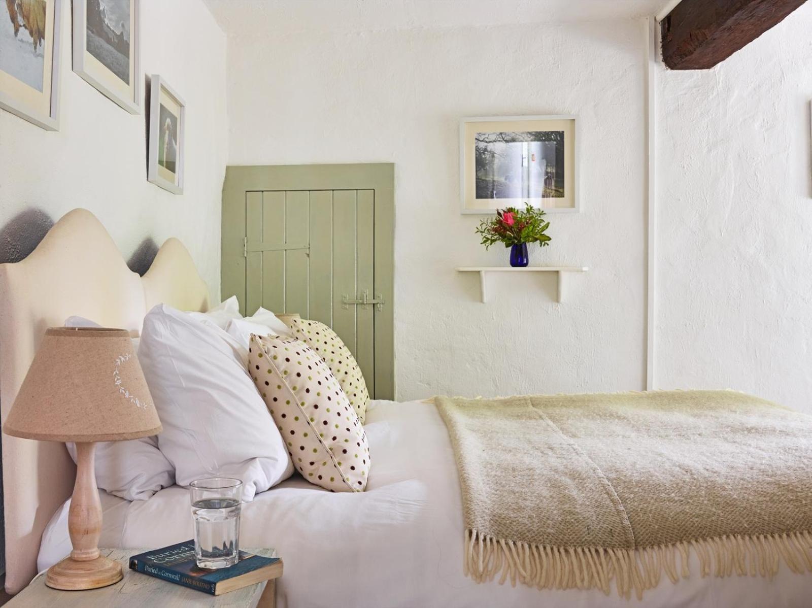 Trevadlock Manor Self Catering Cottages