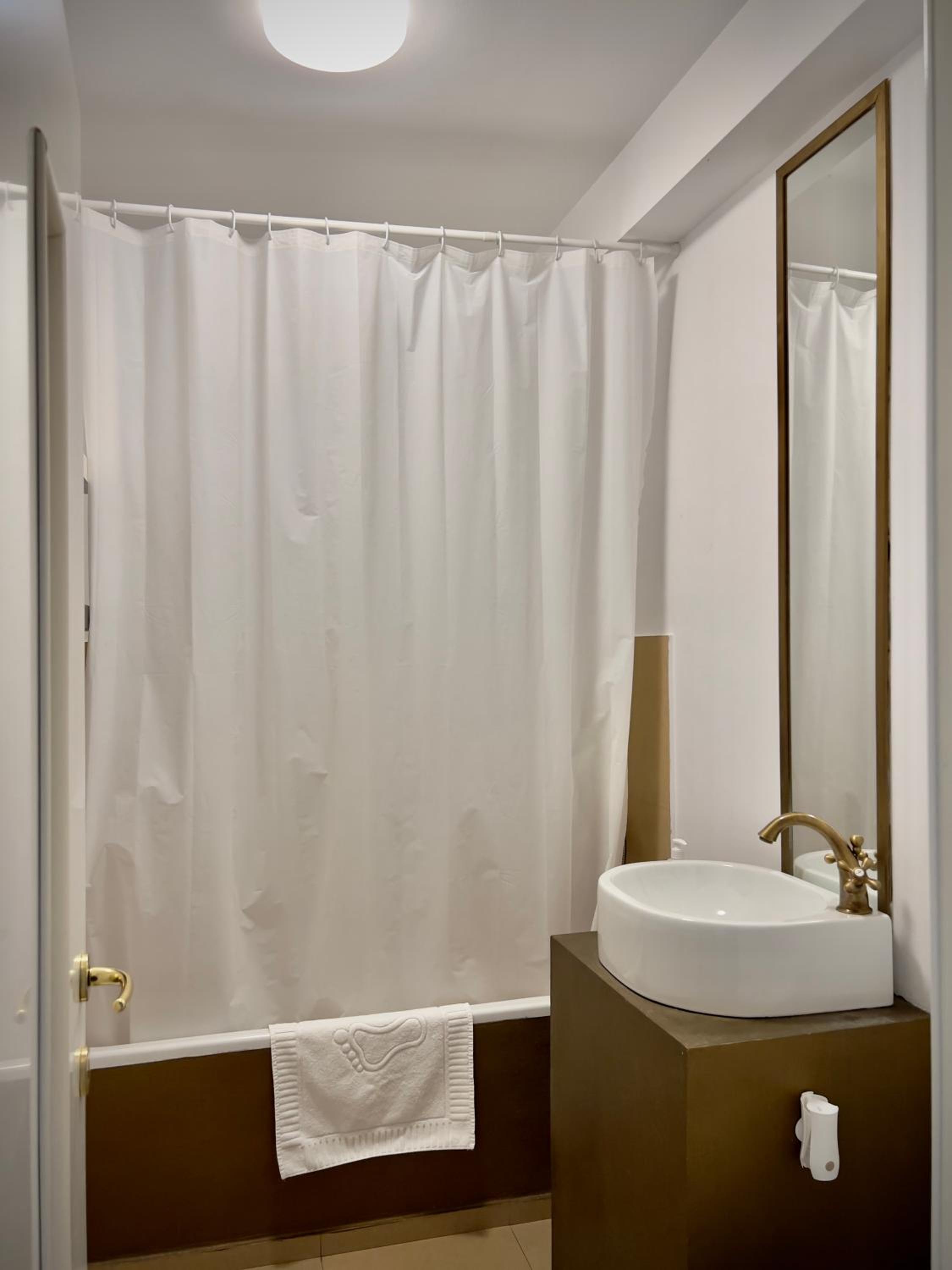 Ultracentral Apartment Romana