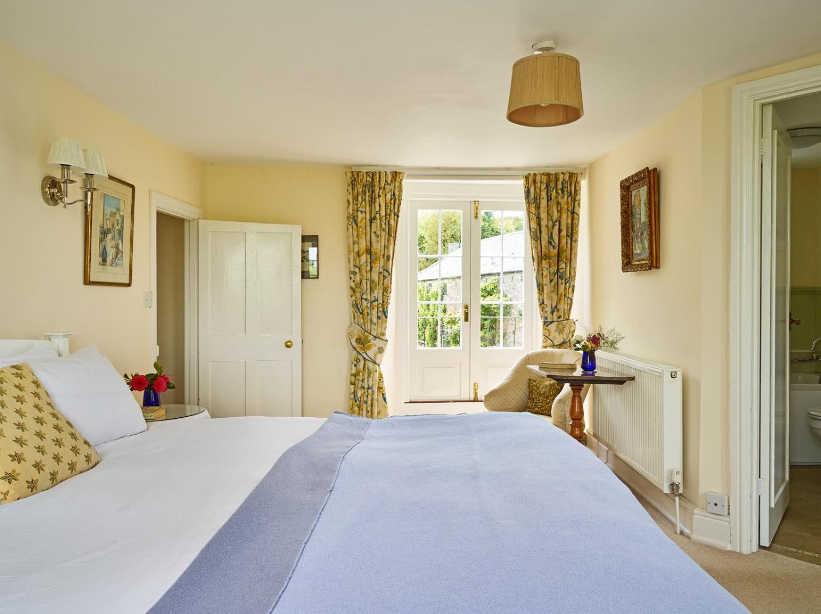 Trevadlock Manor Self Catering Cottages