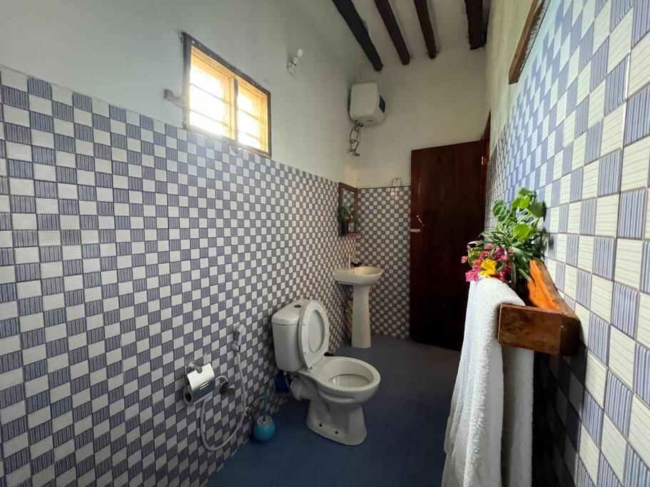 Stylish 2 Bedroom Apartment - 1 min walk to the Indian Ocean view 4