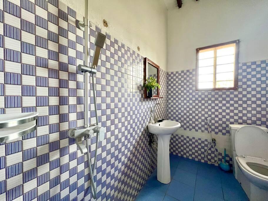 Stylish 2 Bedroom Apartment - 1 min walk to the Indian Ocean view 5
