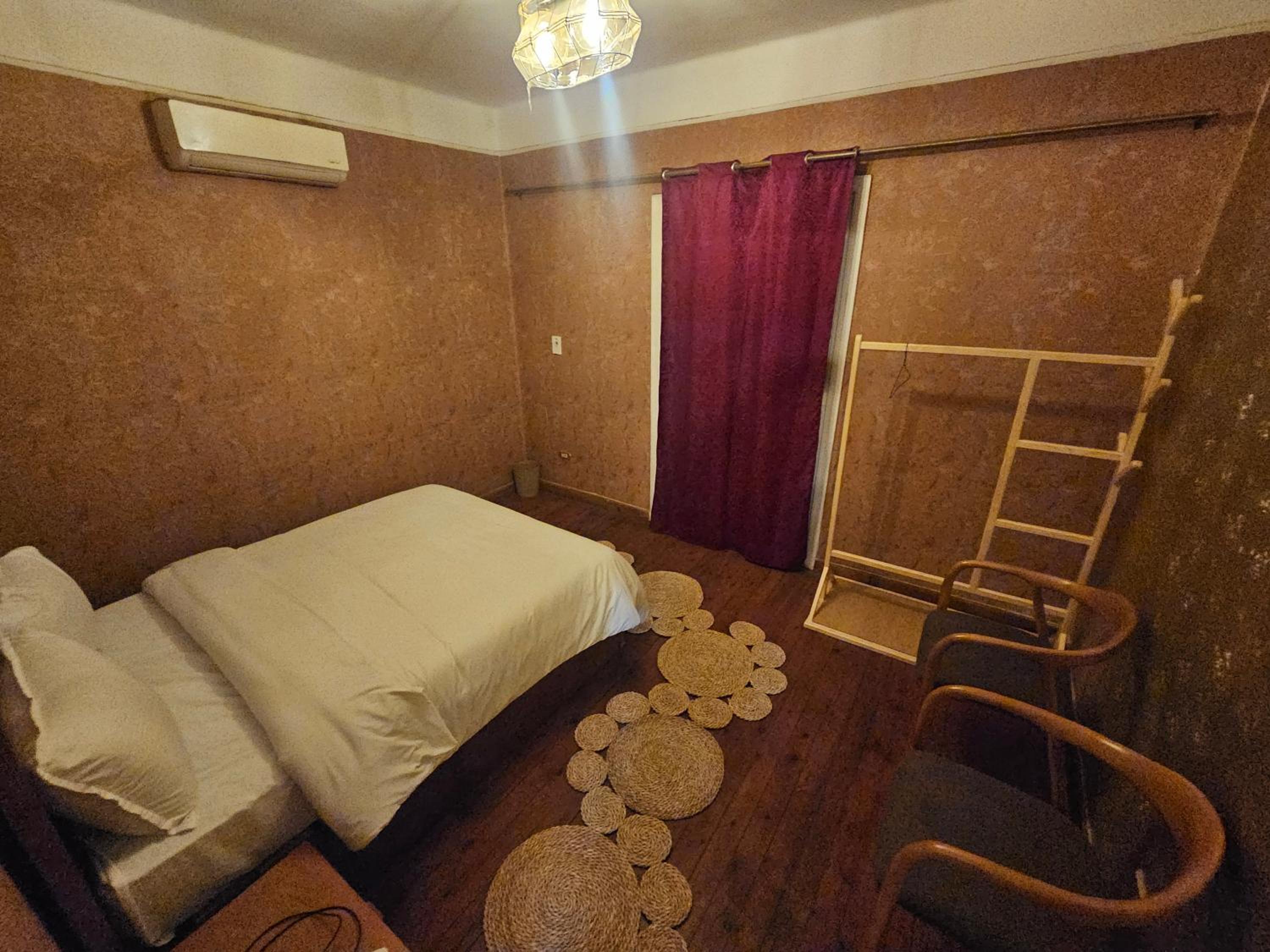 Downtown simple apartment - families only