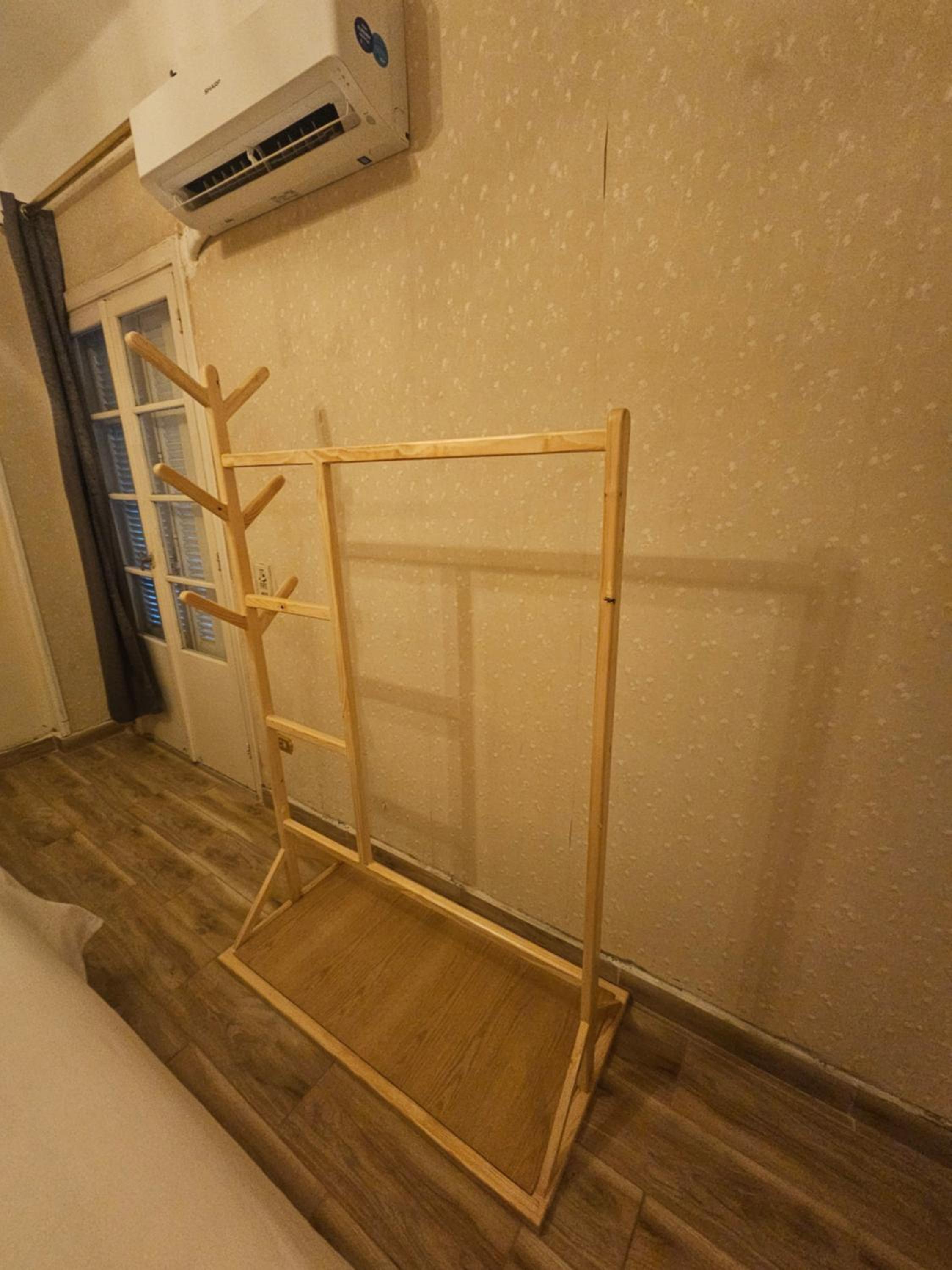 Downtown simple apartment - families only