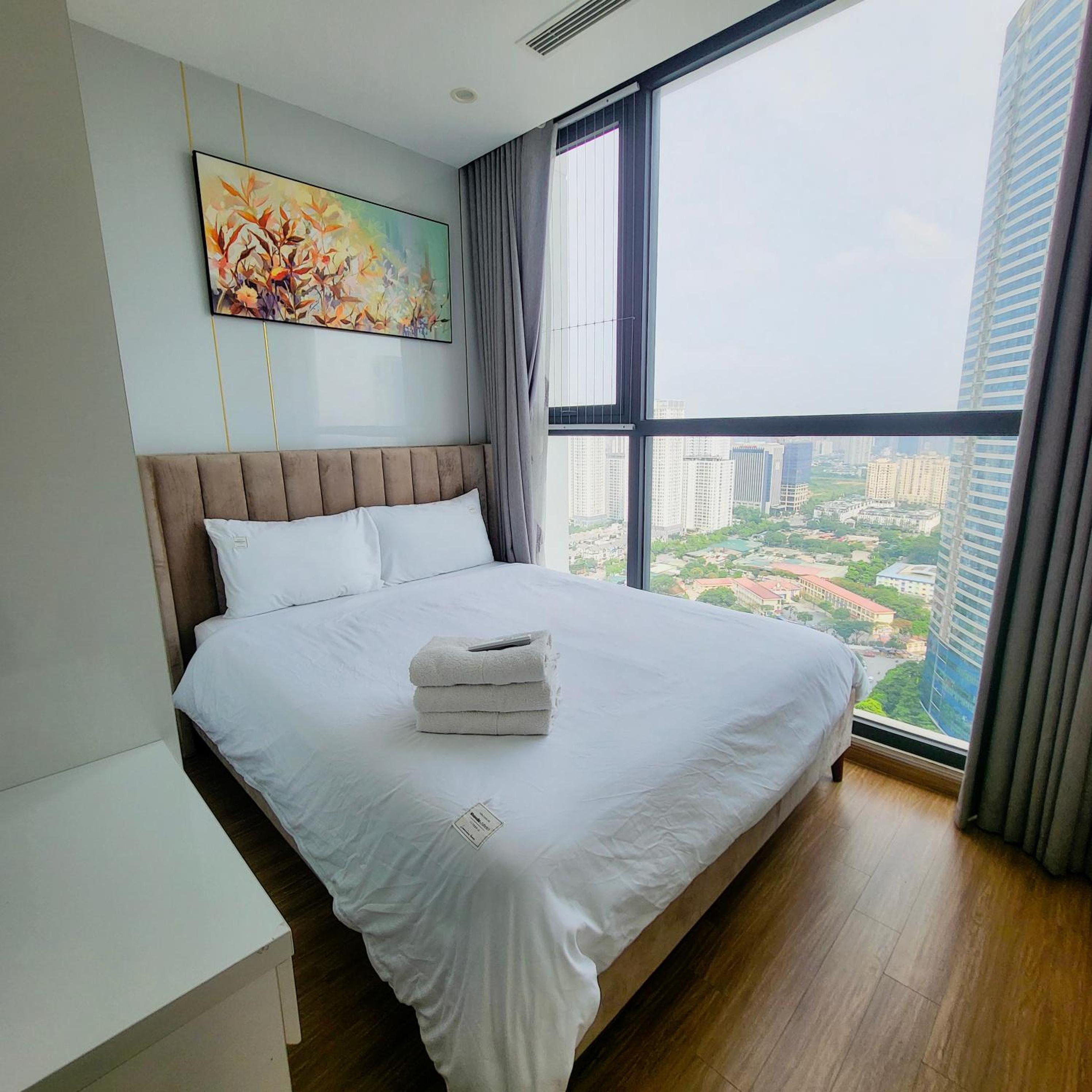 Vinhomes Sky Lake - Feria Homes