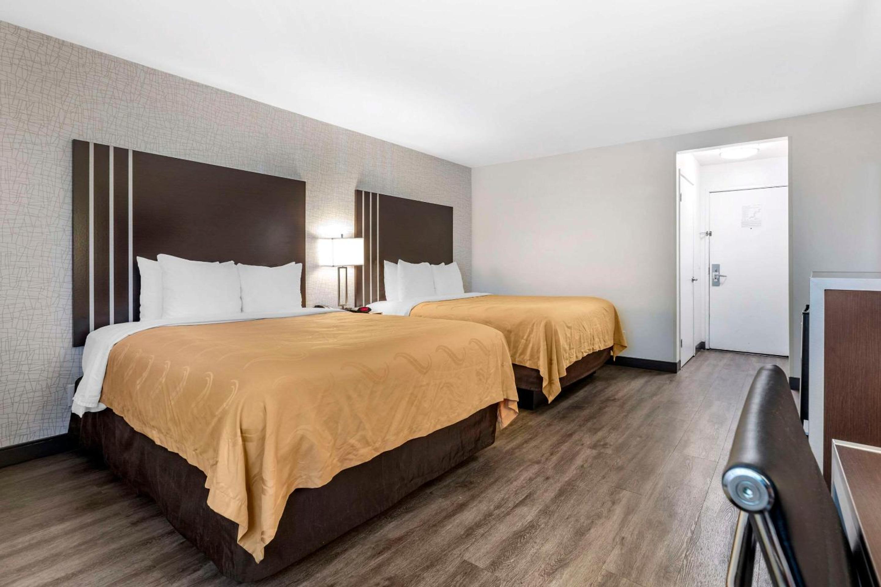 Burbank Vacations - Quality Inn Burbank Airport - Property Image 17