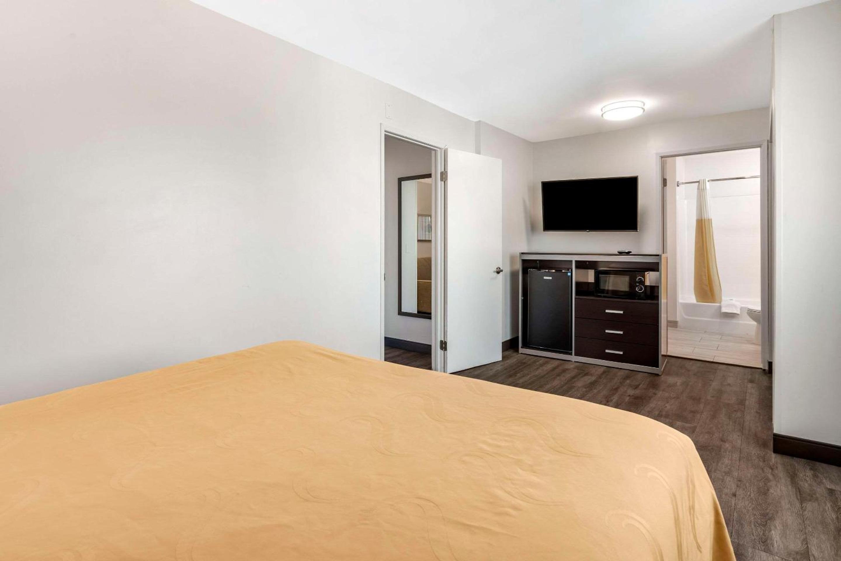 Burbank Vacations - Quality Inn Burbank Airport - Property Image 30