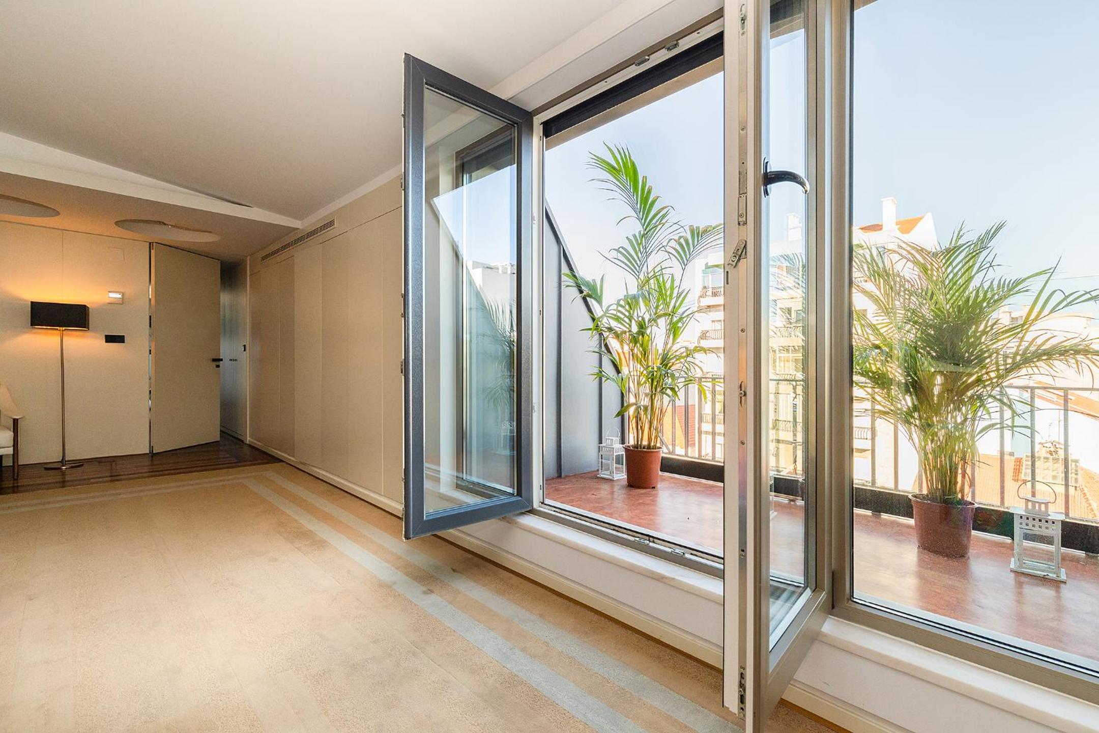 Lisbon Luxury Penthouse view 5