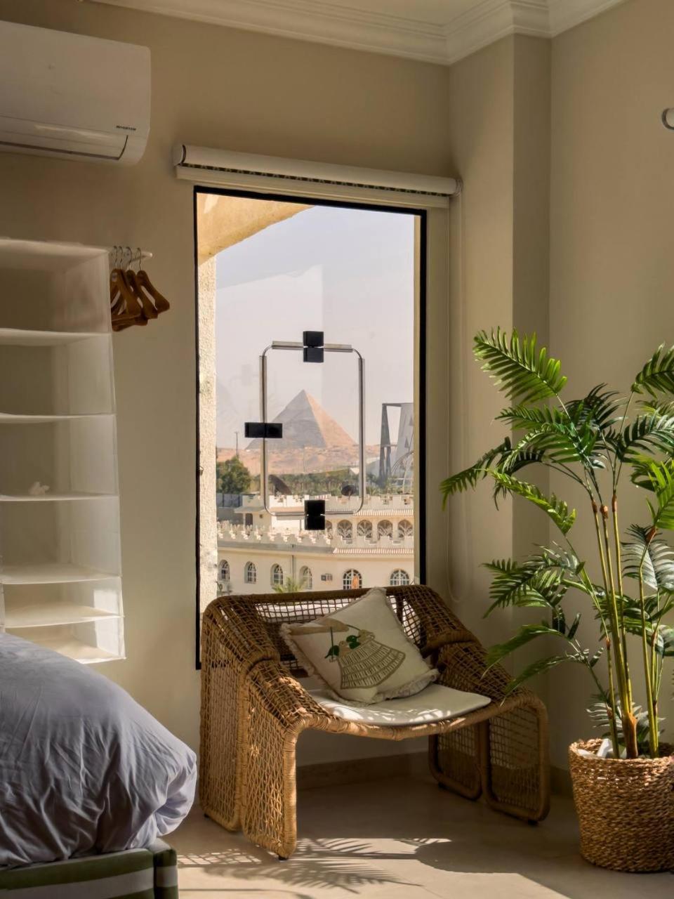 peaceful Pyramids View Prime Location