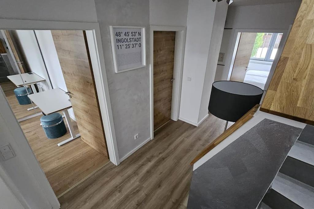 CASA8070 - Exklusive große Maisonette-Wohnung 91 qm für Familien, Gruppen, Geschäftsreisende, inklusive Parkplatz, WLAN, Kaffee und Tee, voll ausgestattet 