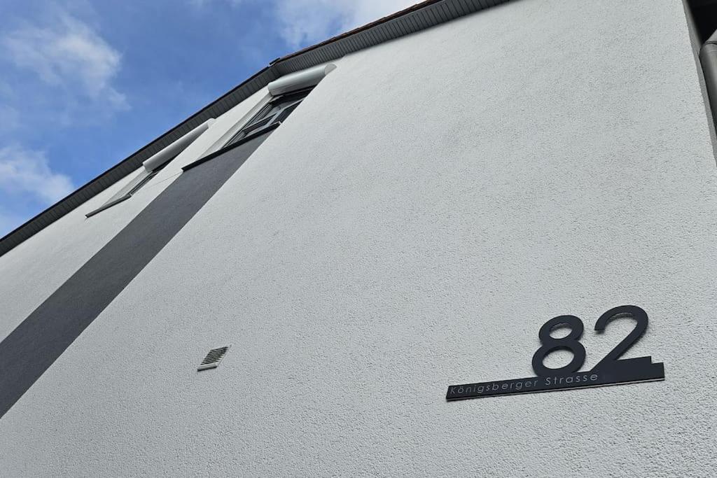CASA8070 - Exklusive große Maisonette-Wohnung 91 qm für Familien, Gruppen, Geschäftsreisende, inklusive Parkplatz, WLAN, Kaffee und Tee, voll ausgestattet 