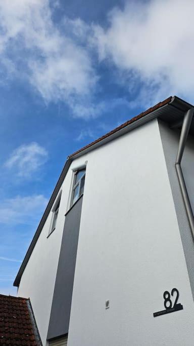 CASA8070 - Exklusive große Maisonette-Wohnung 91 qm für Familien, Gruppen, Geschäftsreisende, inklusive Parkplatz, WLAN, Kaffee und Tee, voll ausgestattet 