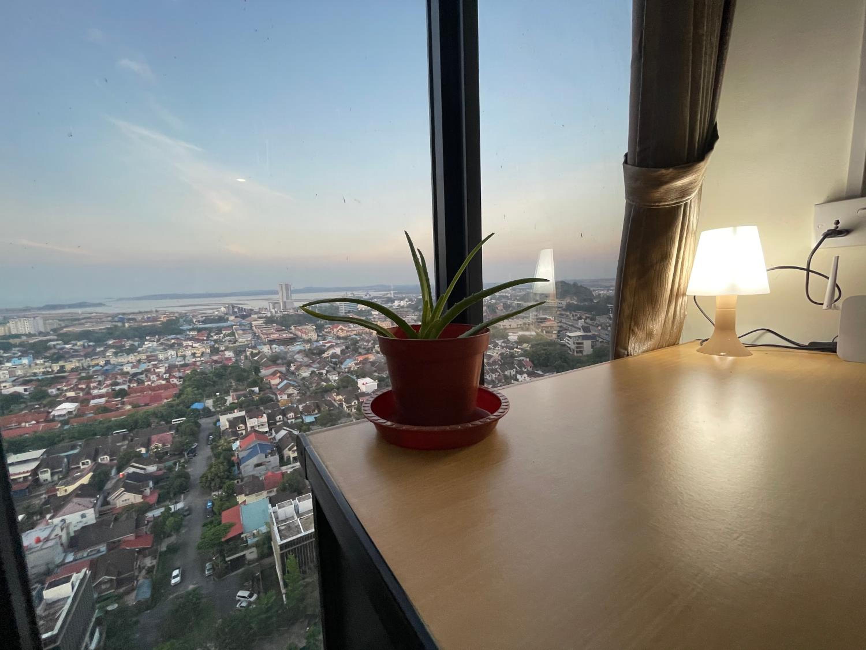 PANORAMIC Apartment Units with VIEWS Managed by AIO Pollux Meisterdadt view 5