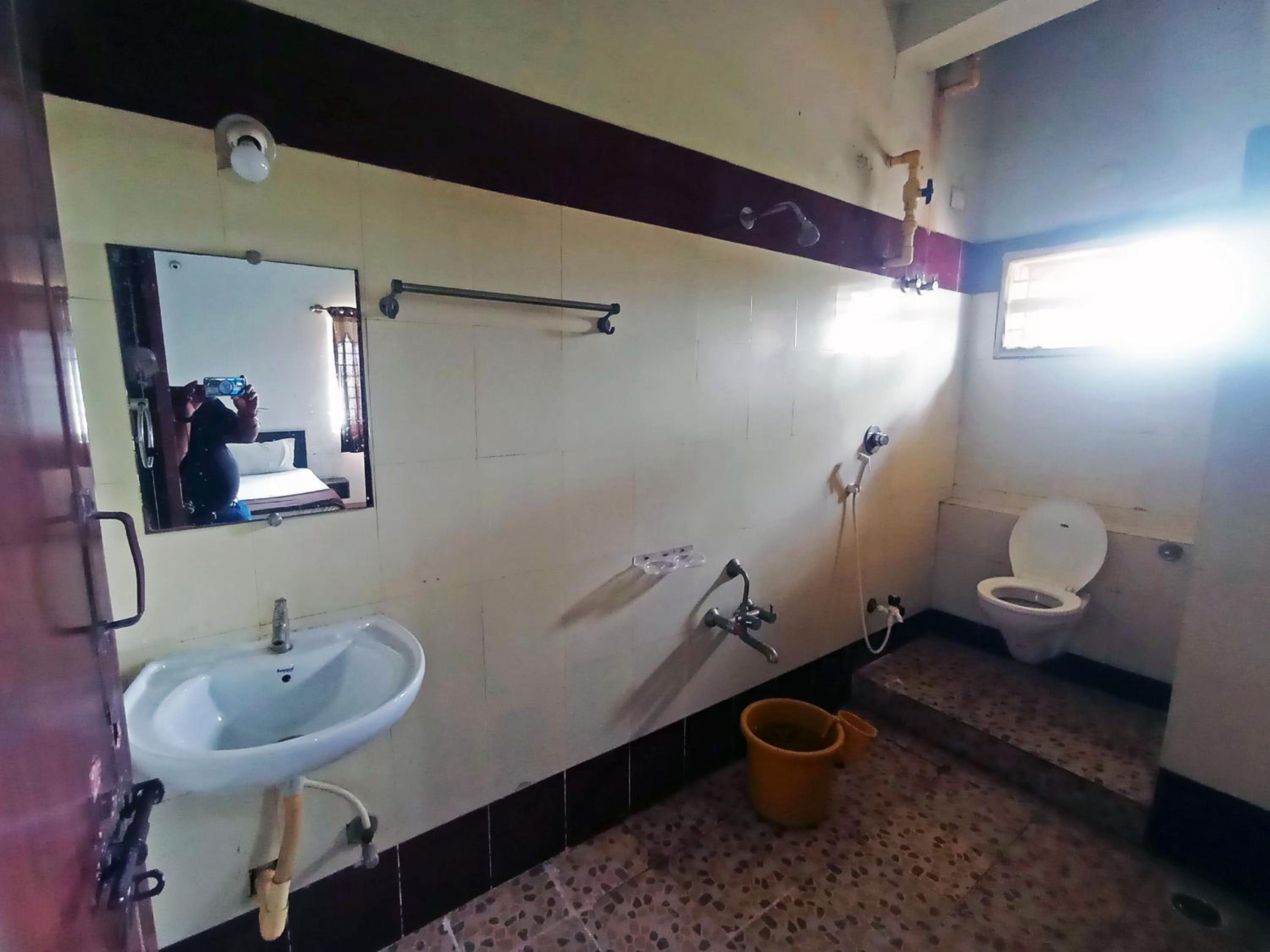 Savanur Deluxe Lodge