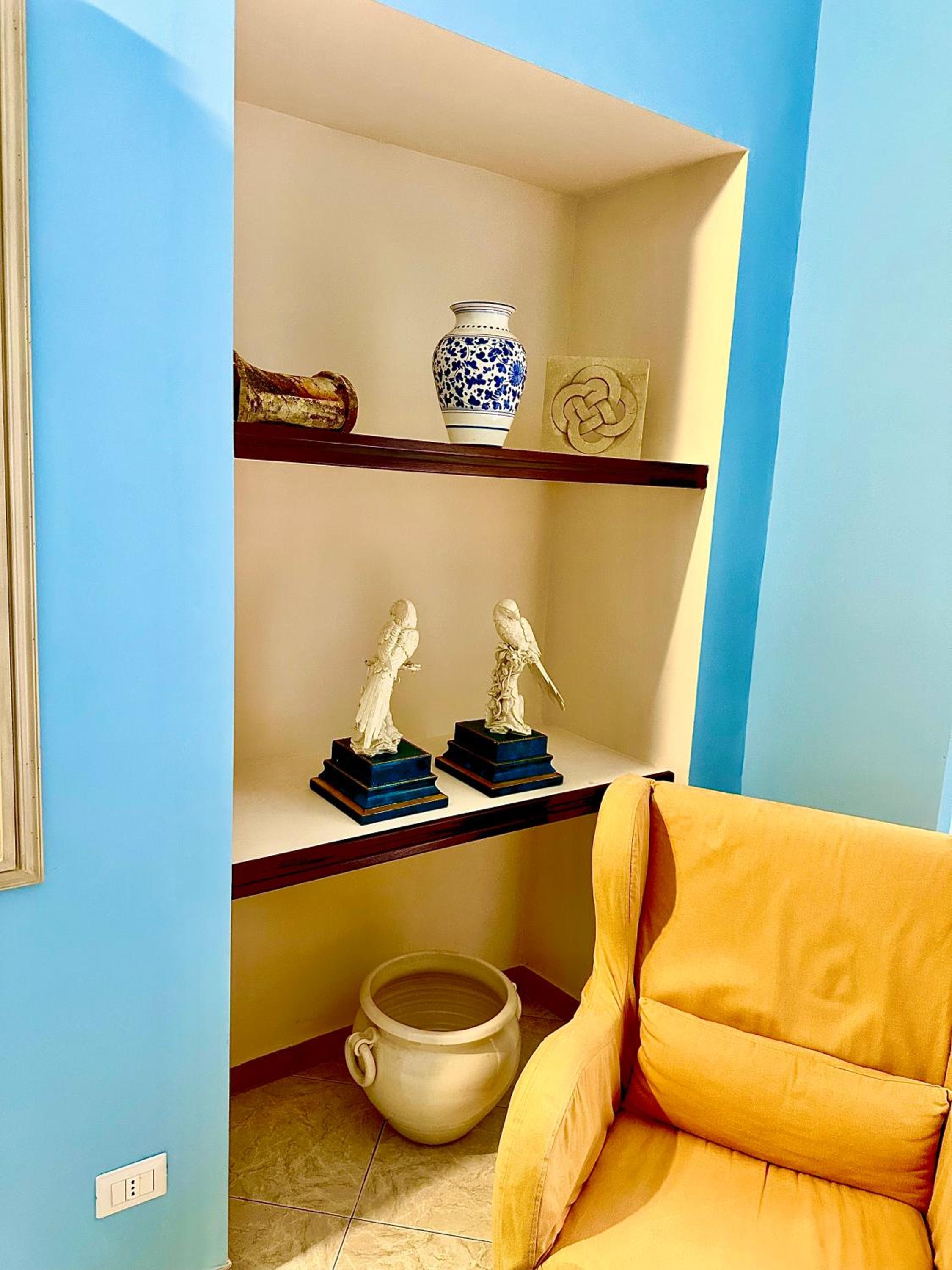 Spacious 130 sqm Luxury Apartment - 2 Bathrooms - Central Station & Old Town