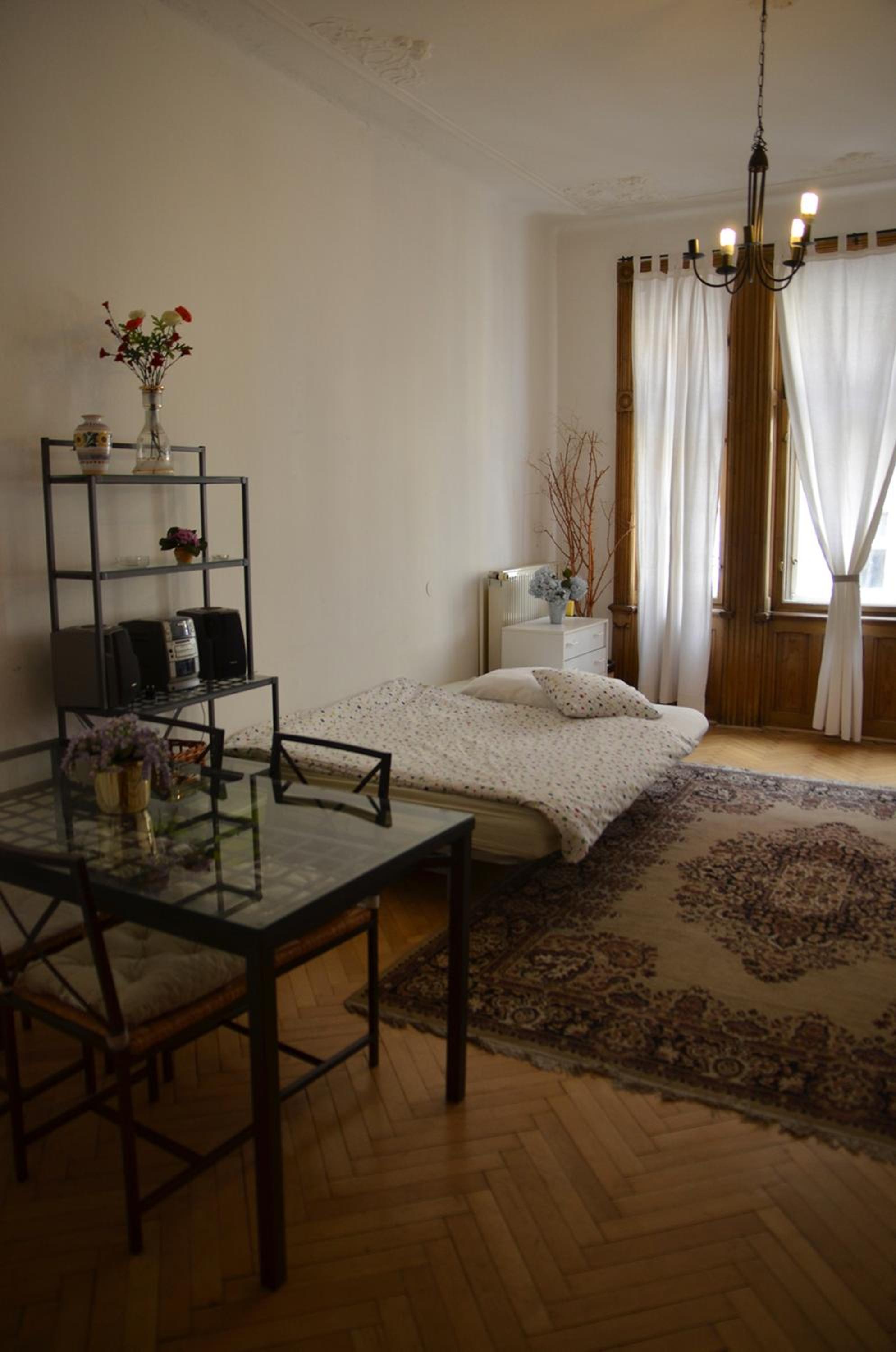 Apartments Vezenska