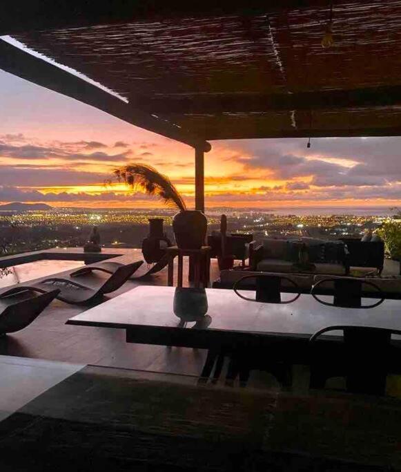 Casa Mirador, gran vista a la ciudad y el mar