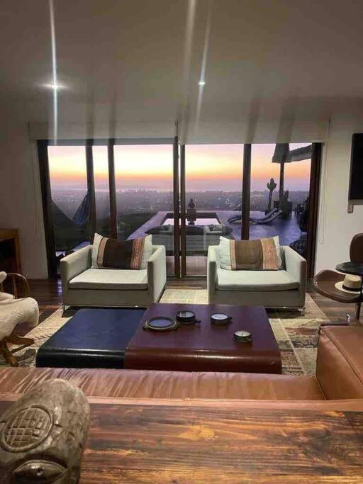 Casa Mirador, gran vista a la ciudad y el mar