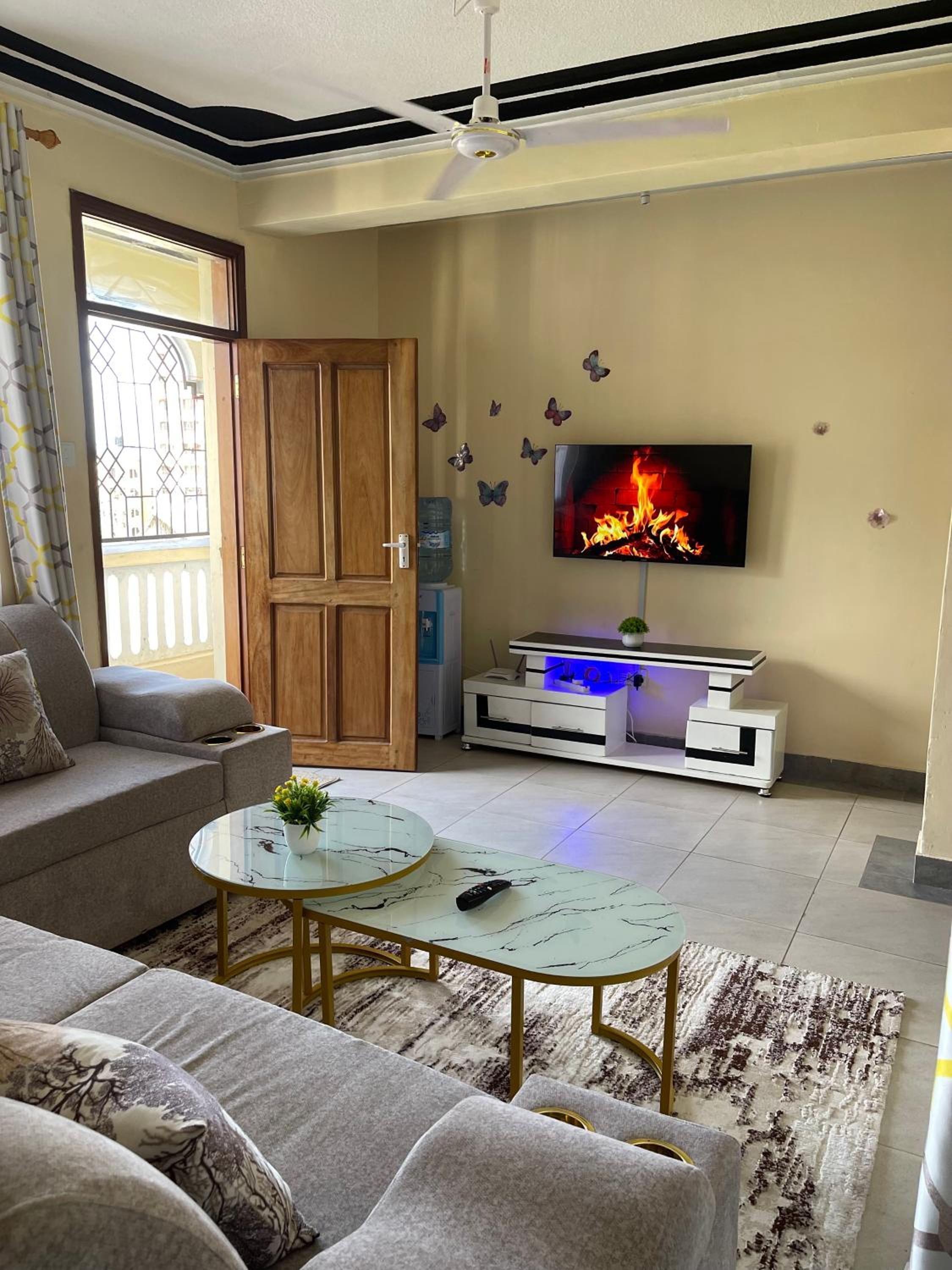 Greyline One Br with Two Beds Bamburi 0743 then 379 and 135