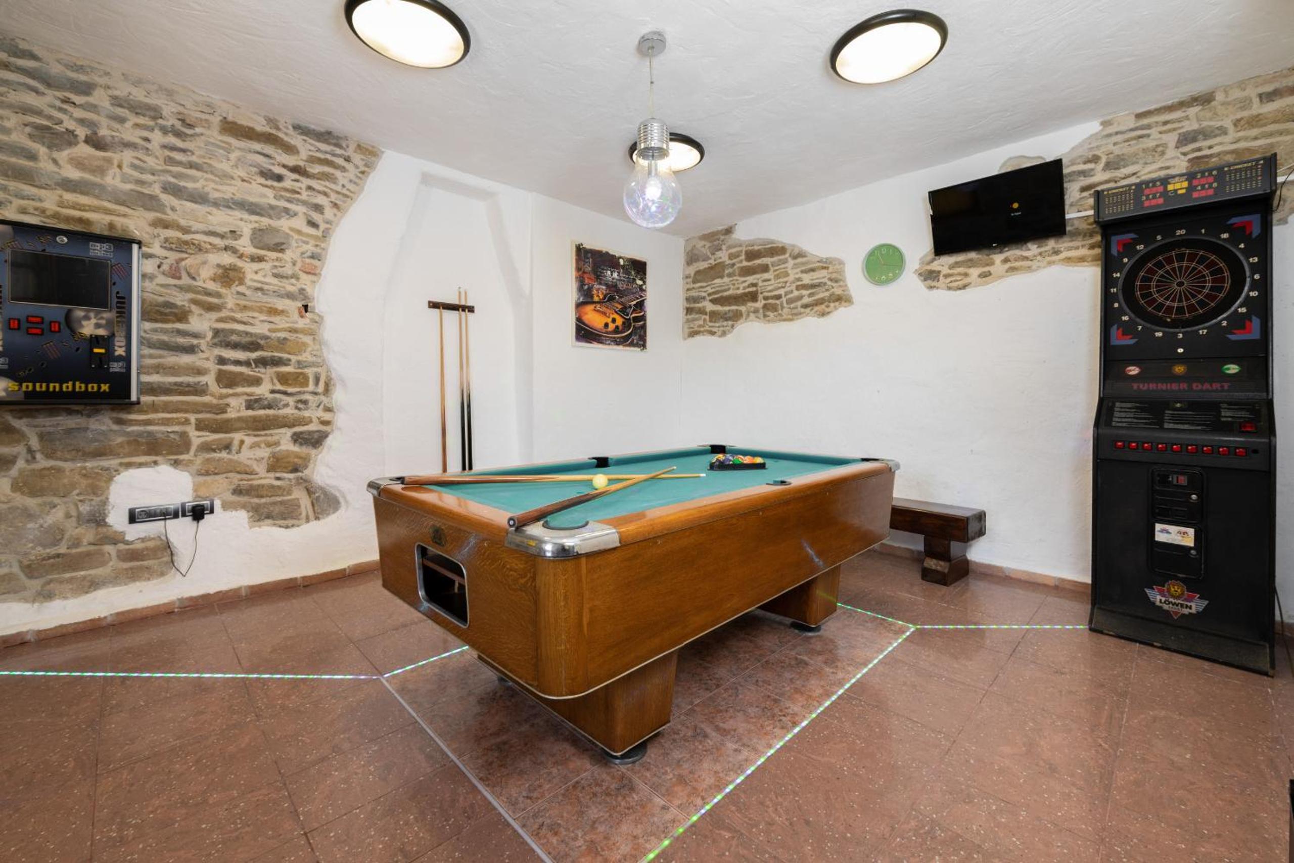 activities & amenities
