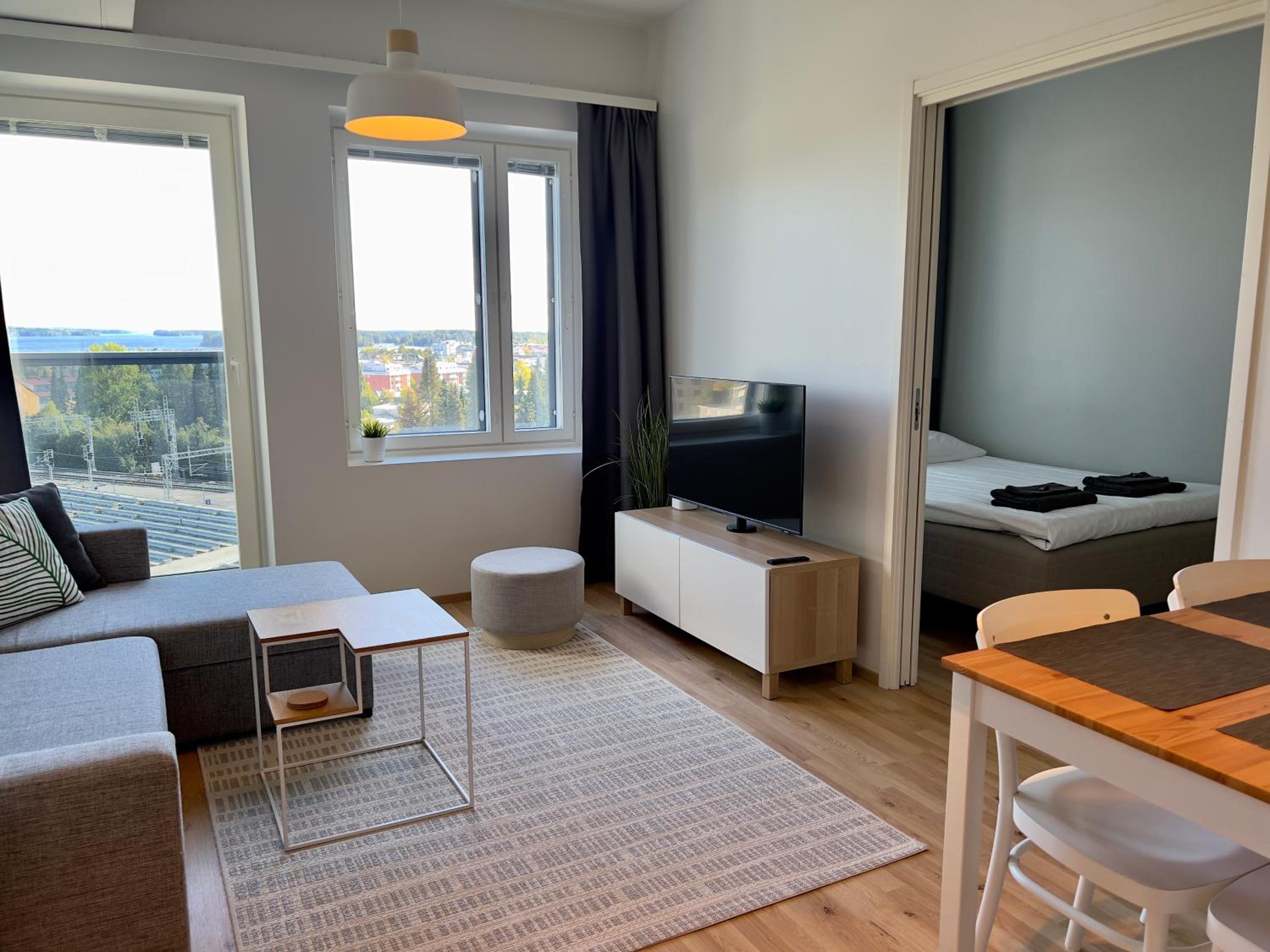 City Apartment with lake view and free parking view 5
