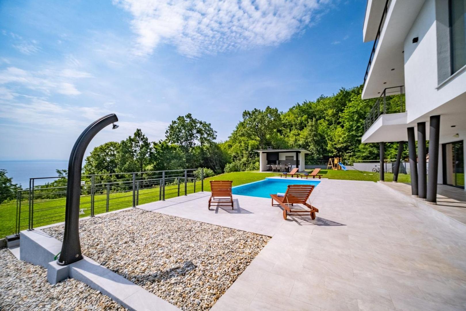 Villa Deavista by Villsy