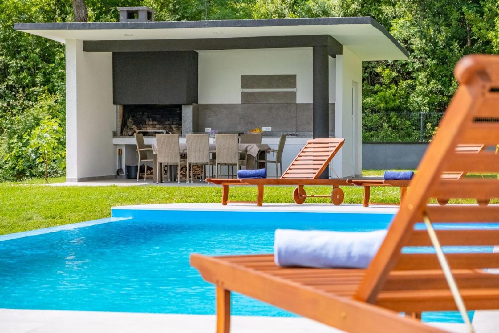 Villa Deavista by Villsy