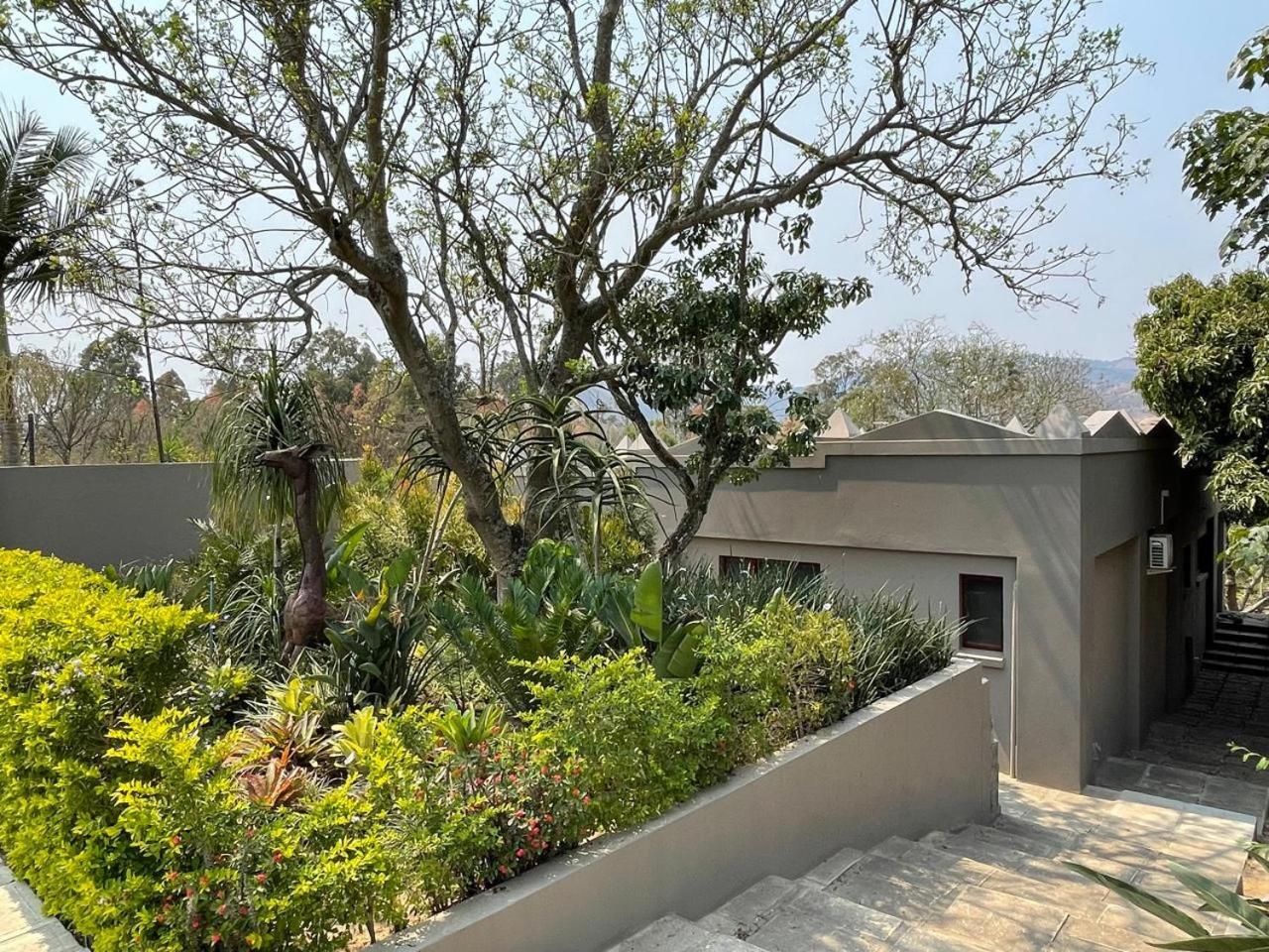 Mountain Dew Guest House view 2