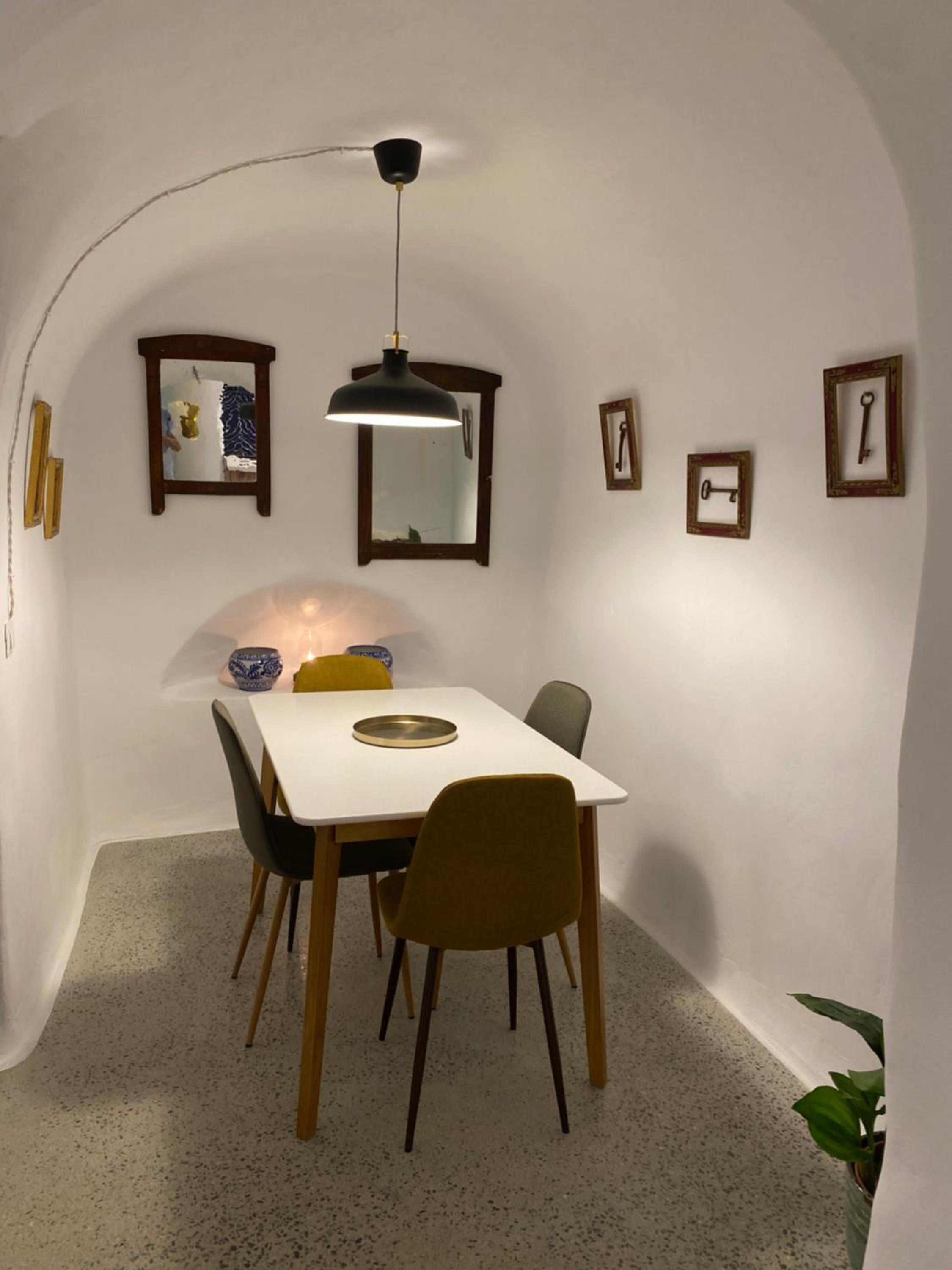 Cuevas Oro y Arcilla