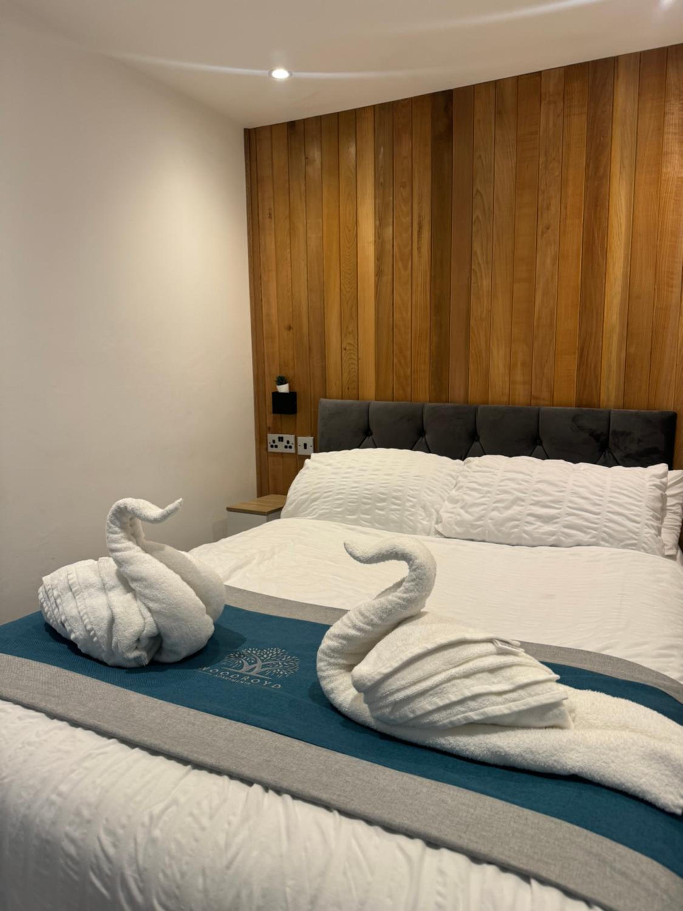 Woodroyd Spa Suites view 4