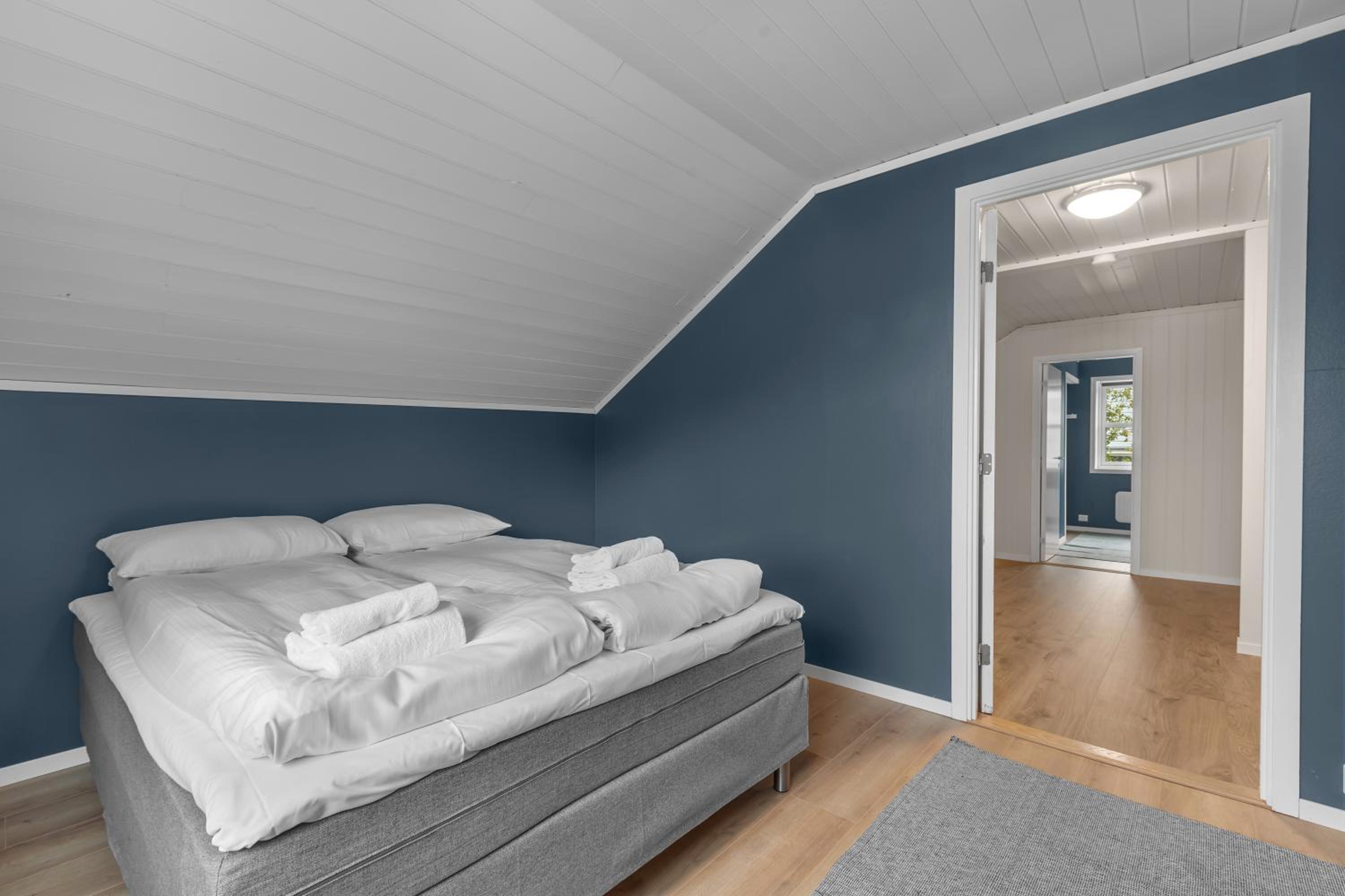 Northstay - Grimsby House, Free Parking, Sauna, Sleeps 16