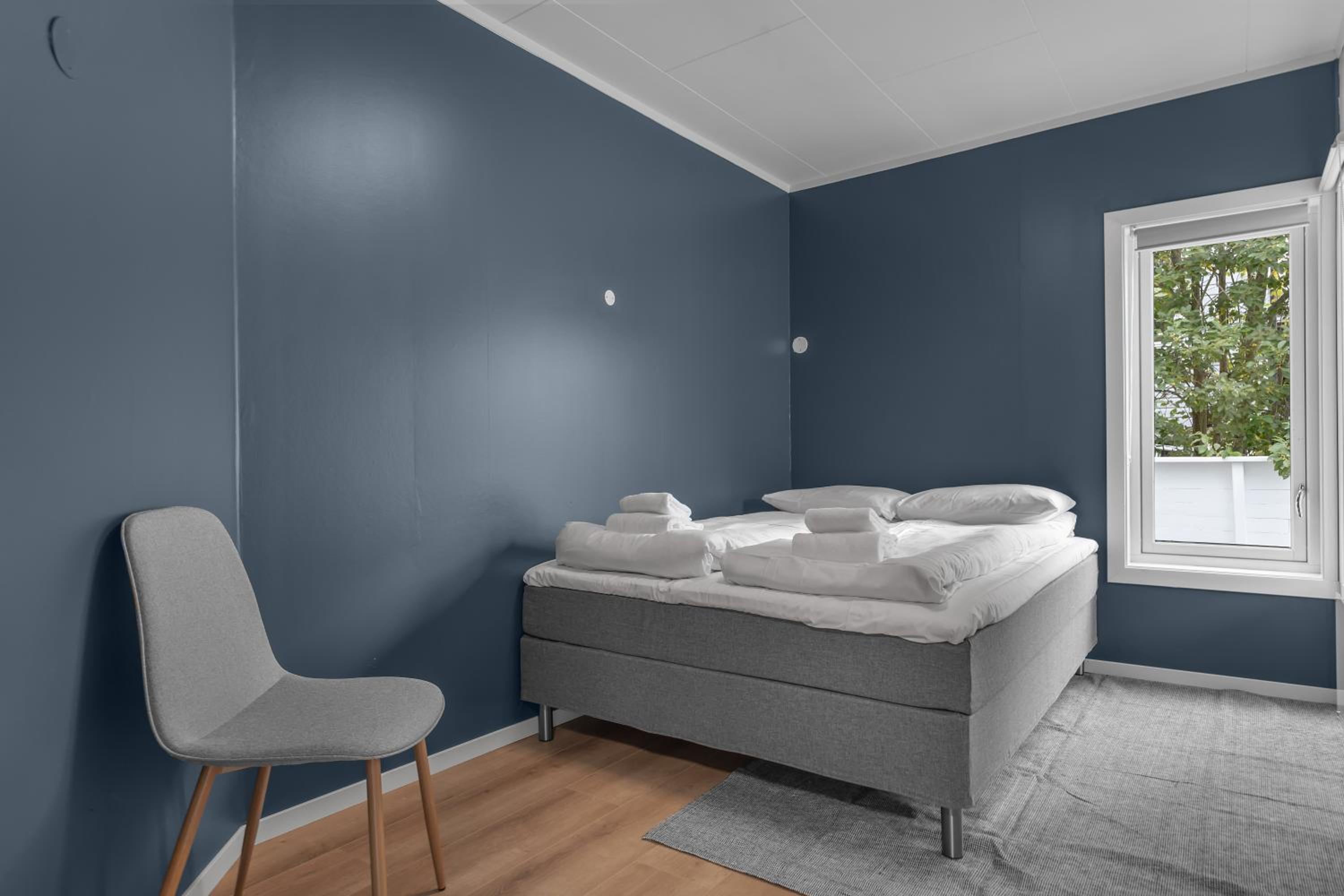 Northstay - Grimsby House, Free Parking, Sauna, Sleeps 16