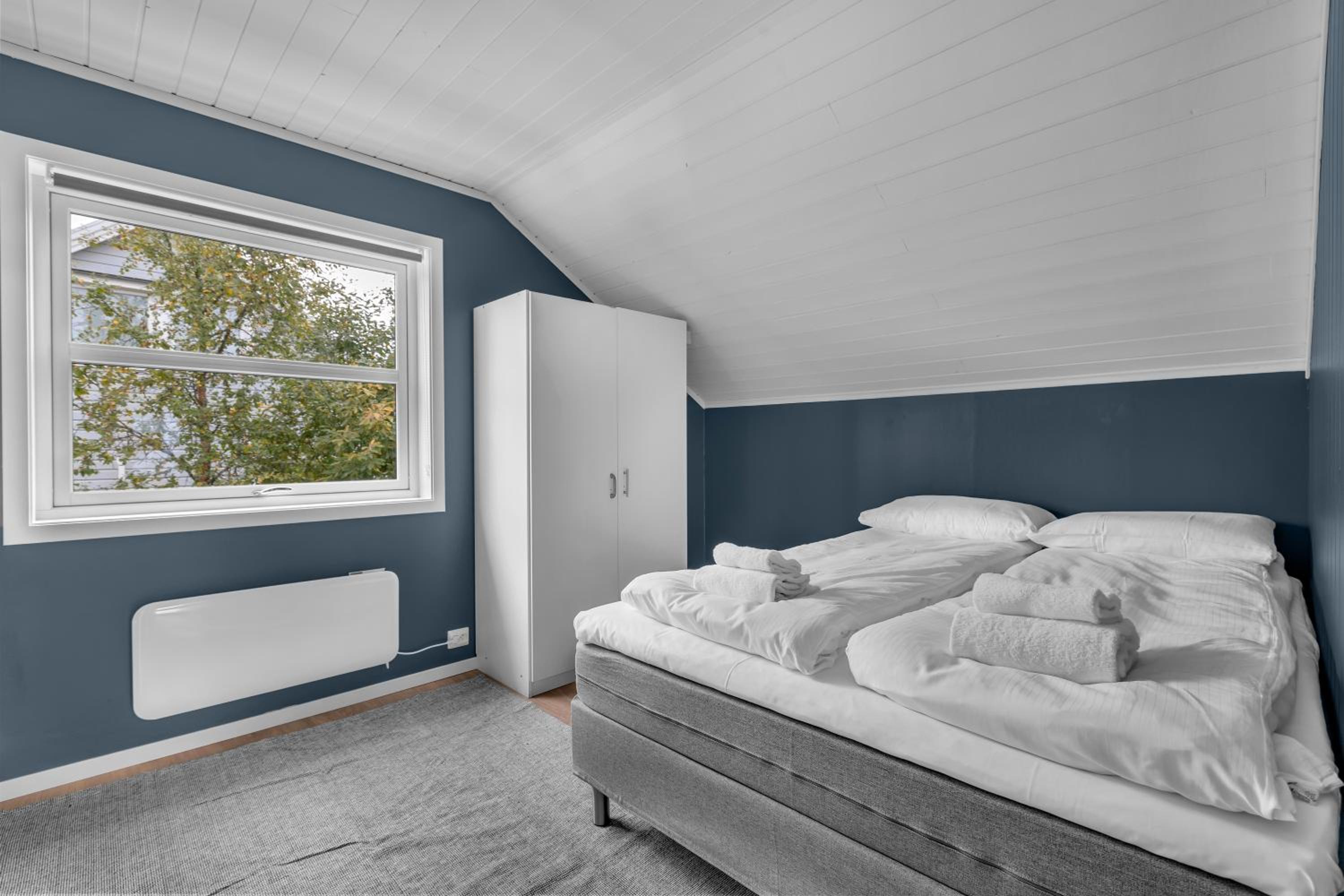 Northstay - Grimsby House, Free Parking, Sauna, Sleeps 16