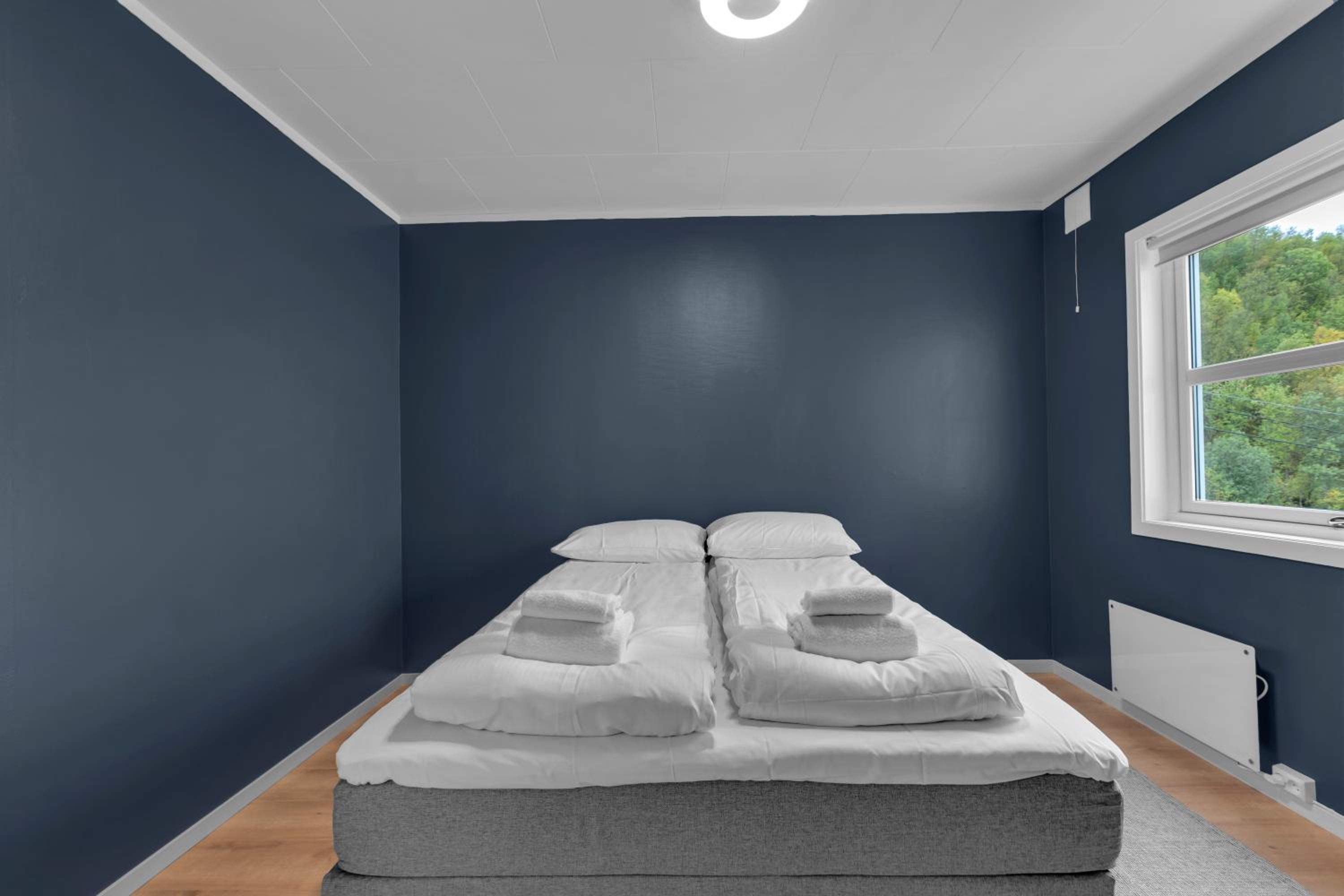 Northstay - Grimsby House, Free Parking, Sauna, Sleeps 16
