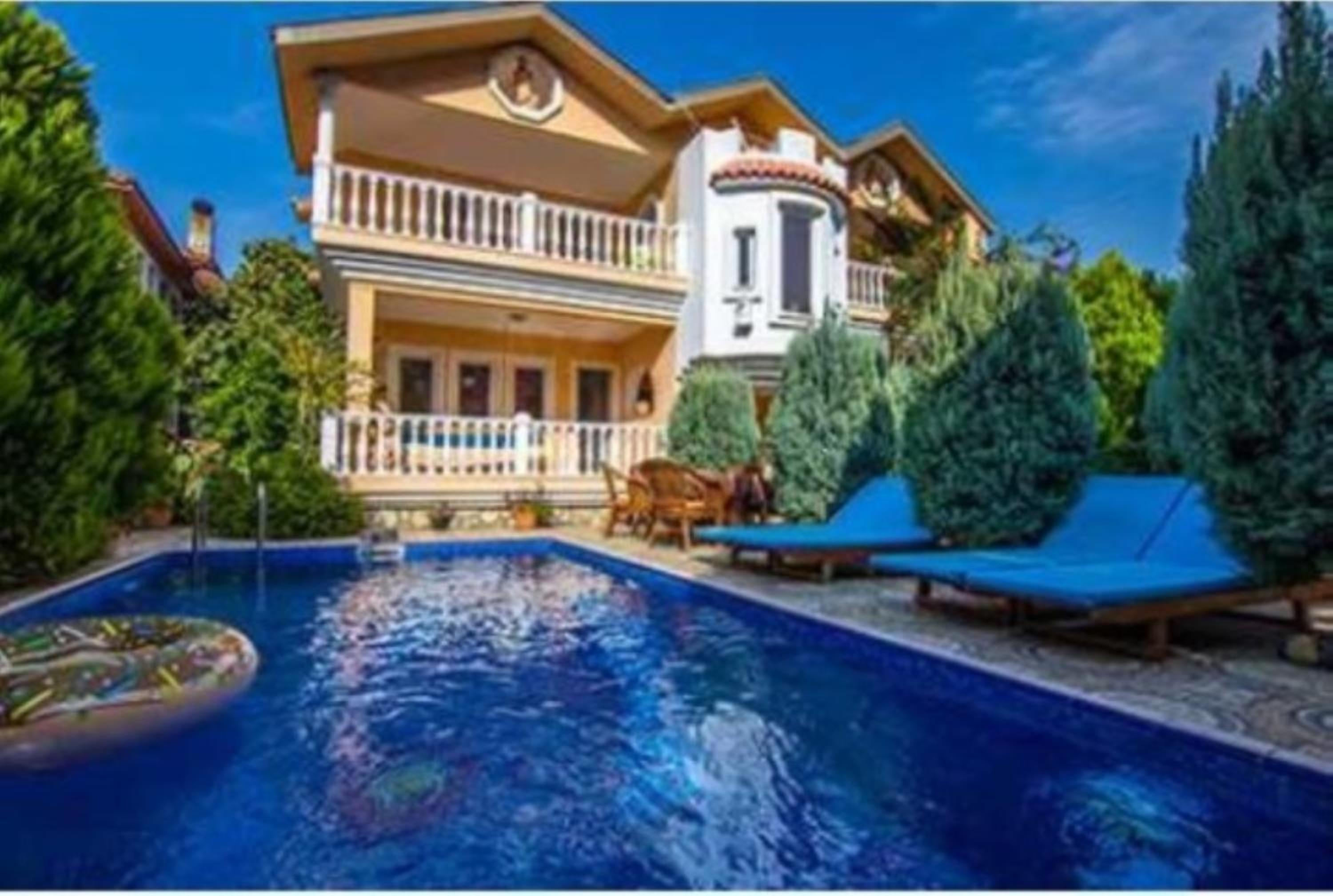 Dalyan Palace
