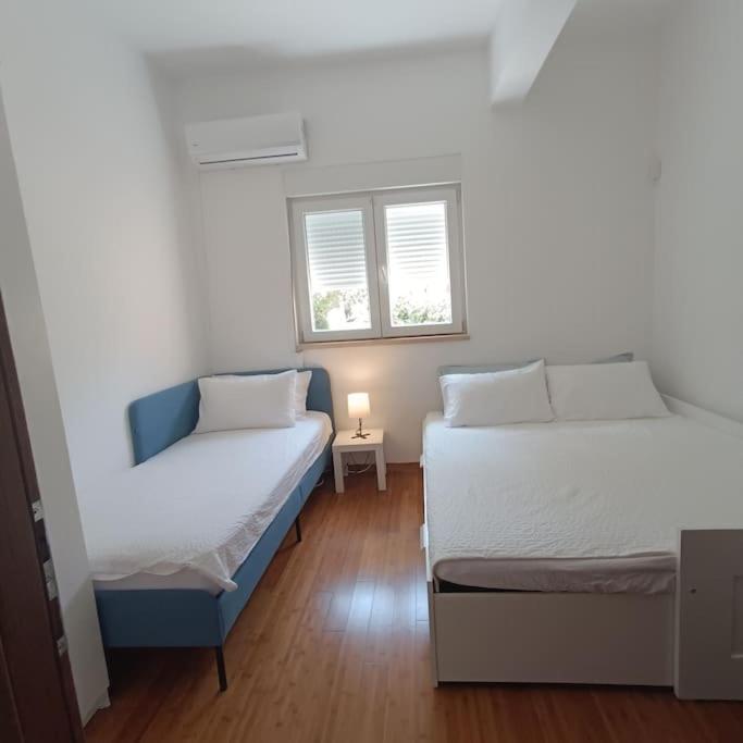 Beautiful Seaview Spacious Two Bedroom Flat view 5