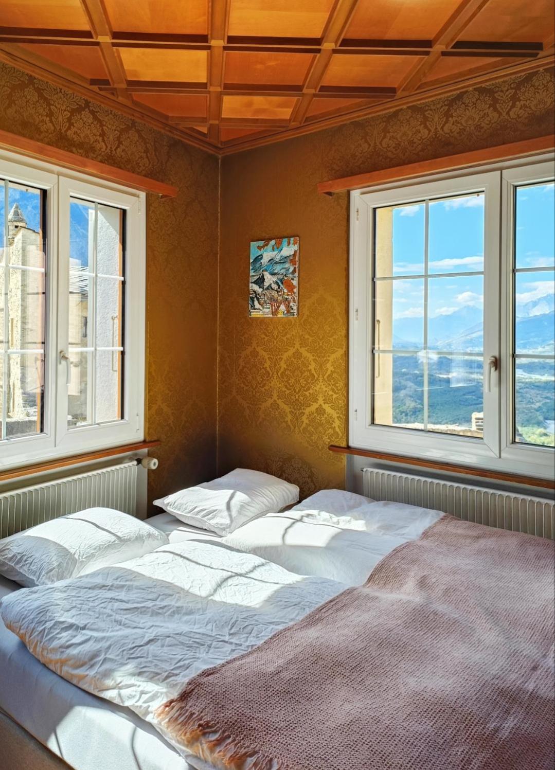 Casa Jenini - Wohnung im Patrizierhaus neben Schloss Leuk
