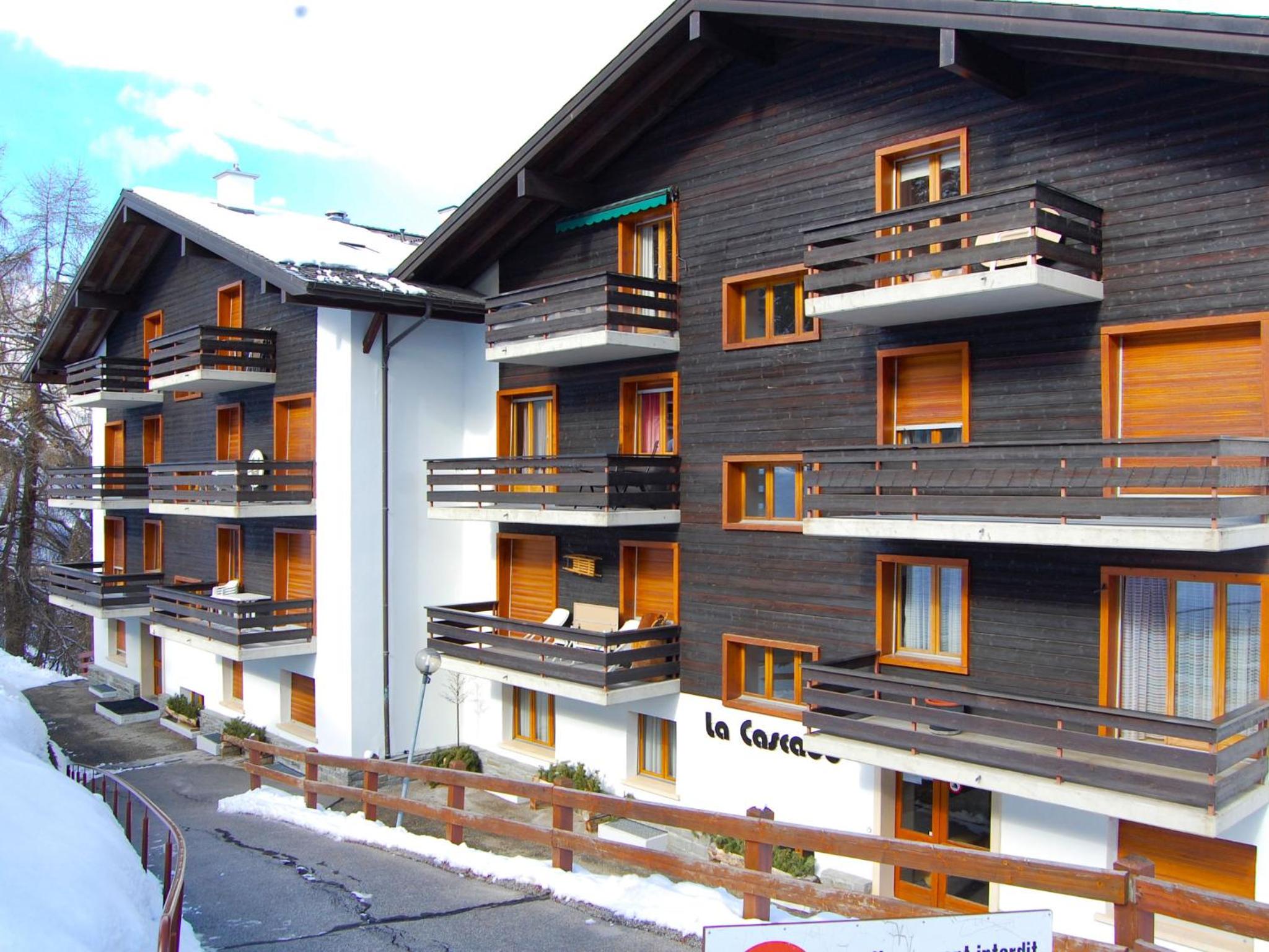 Apartment Swiss alps Cocoon Cascade 5 by Interhome