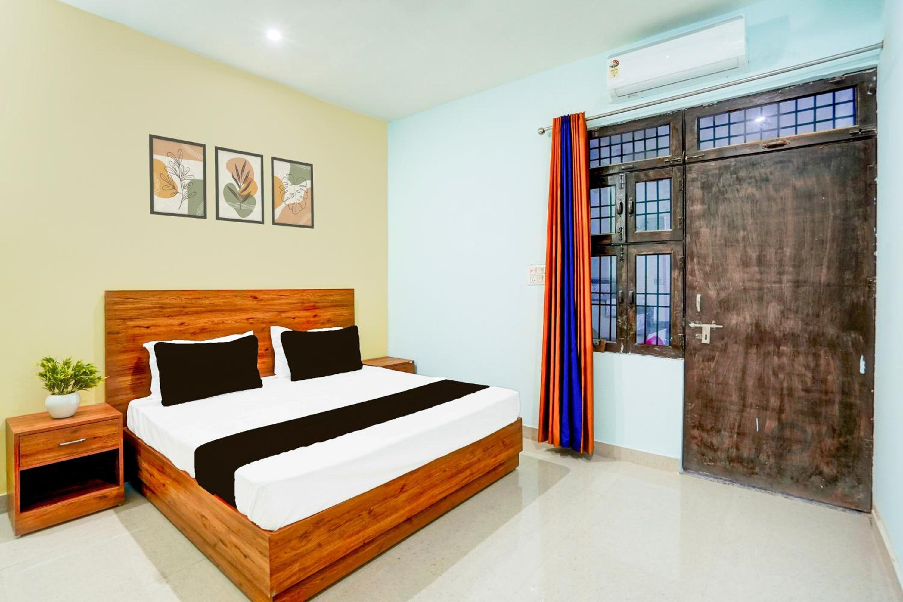 Hotel O N S Residency