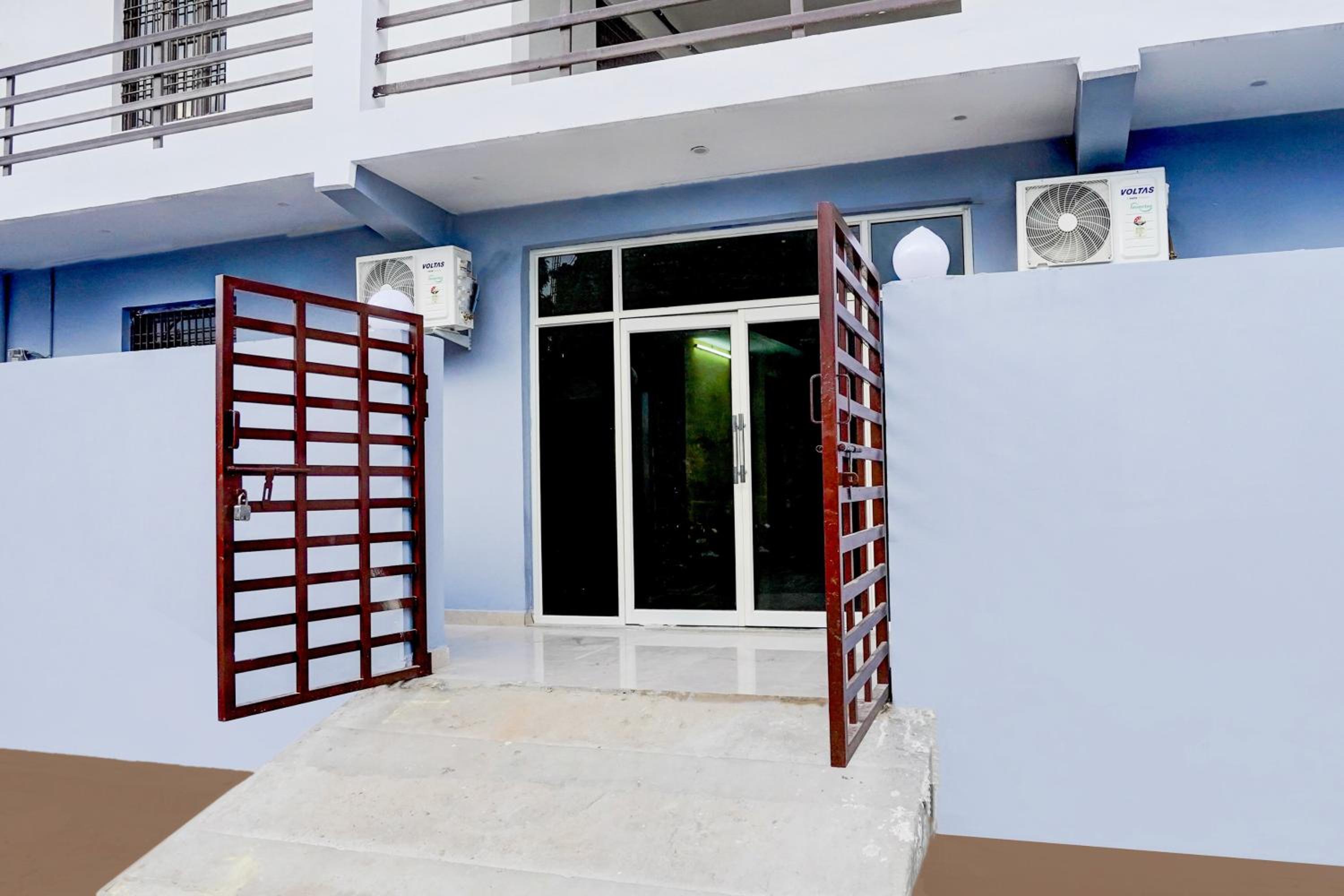 Hotel O N S Residency