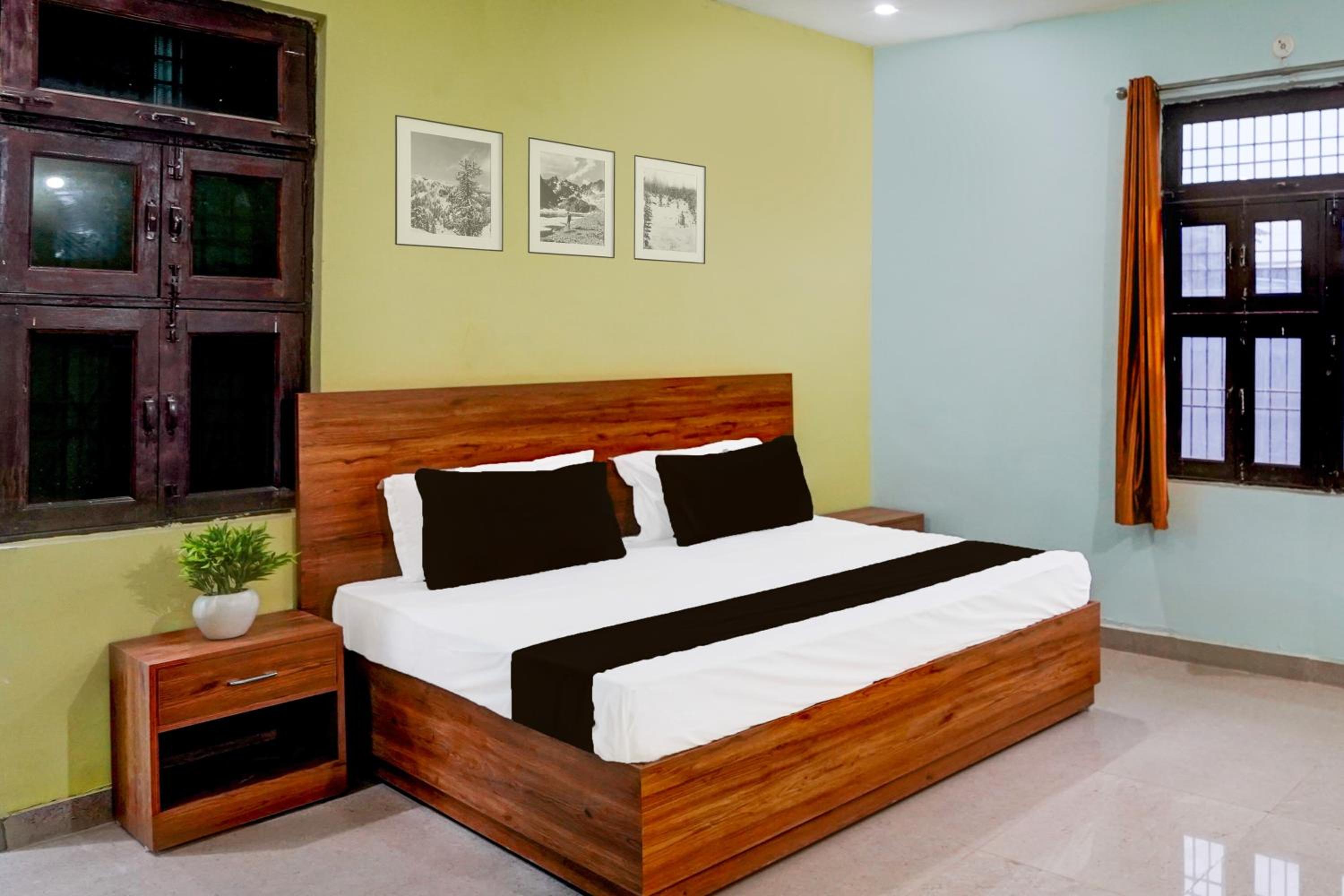 Hotel O N S Residency