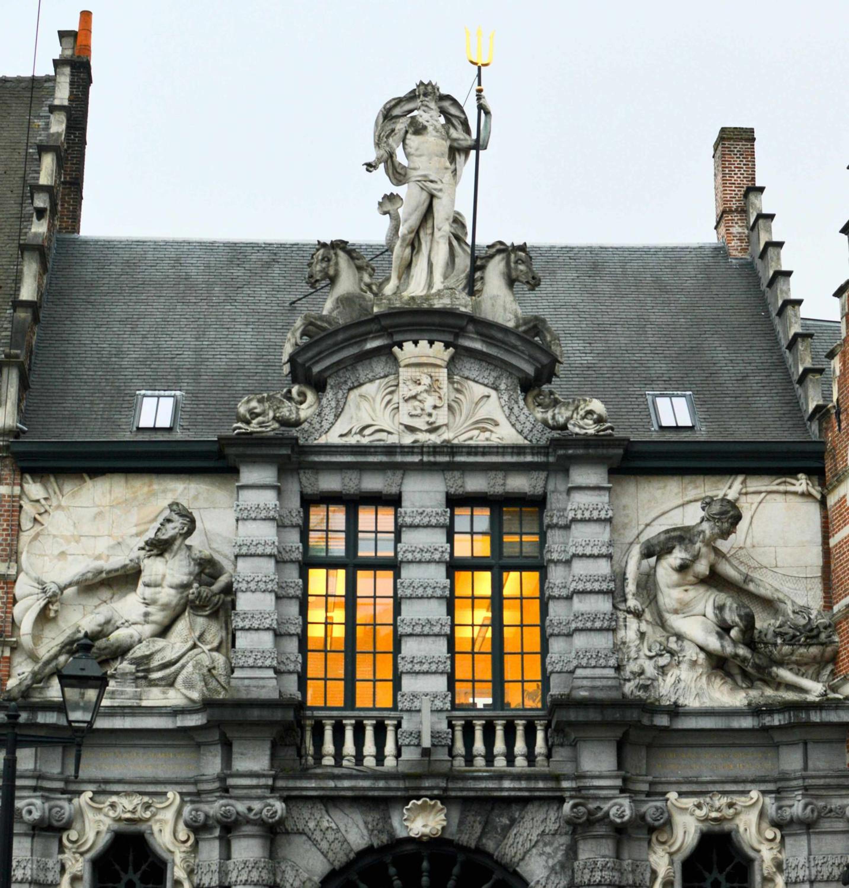 Luxurious duplex studio in prime location, heart of Ghent