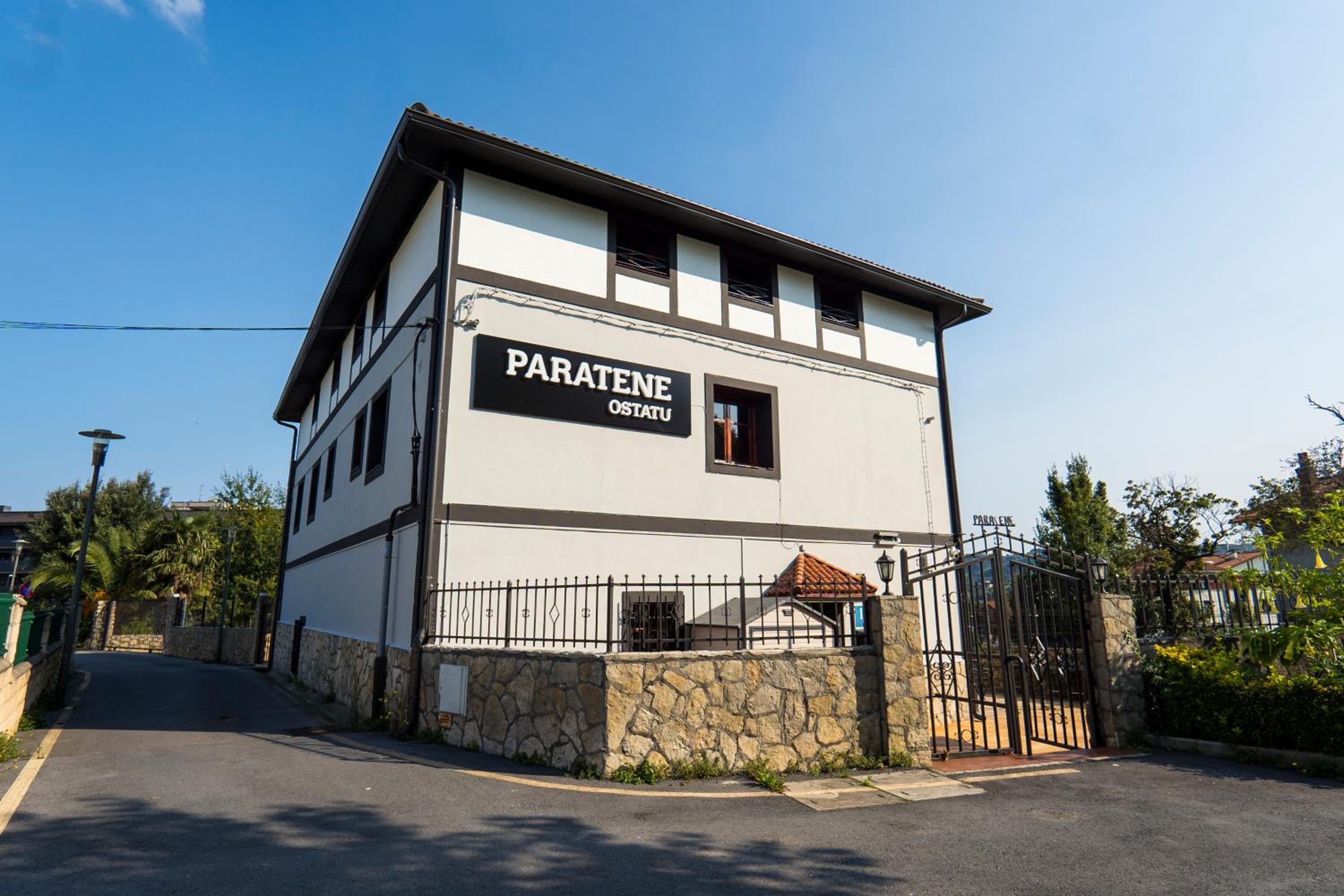 Paratene Ostatu Habitaciones