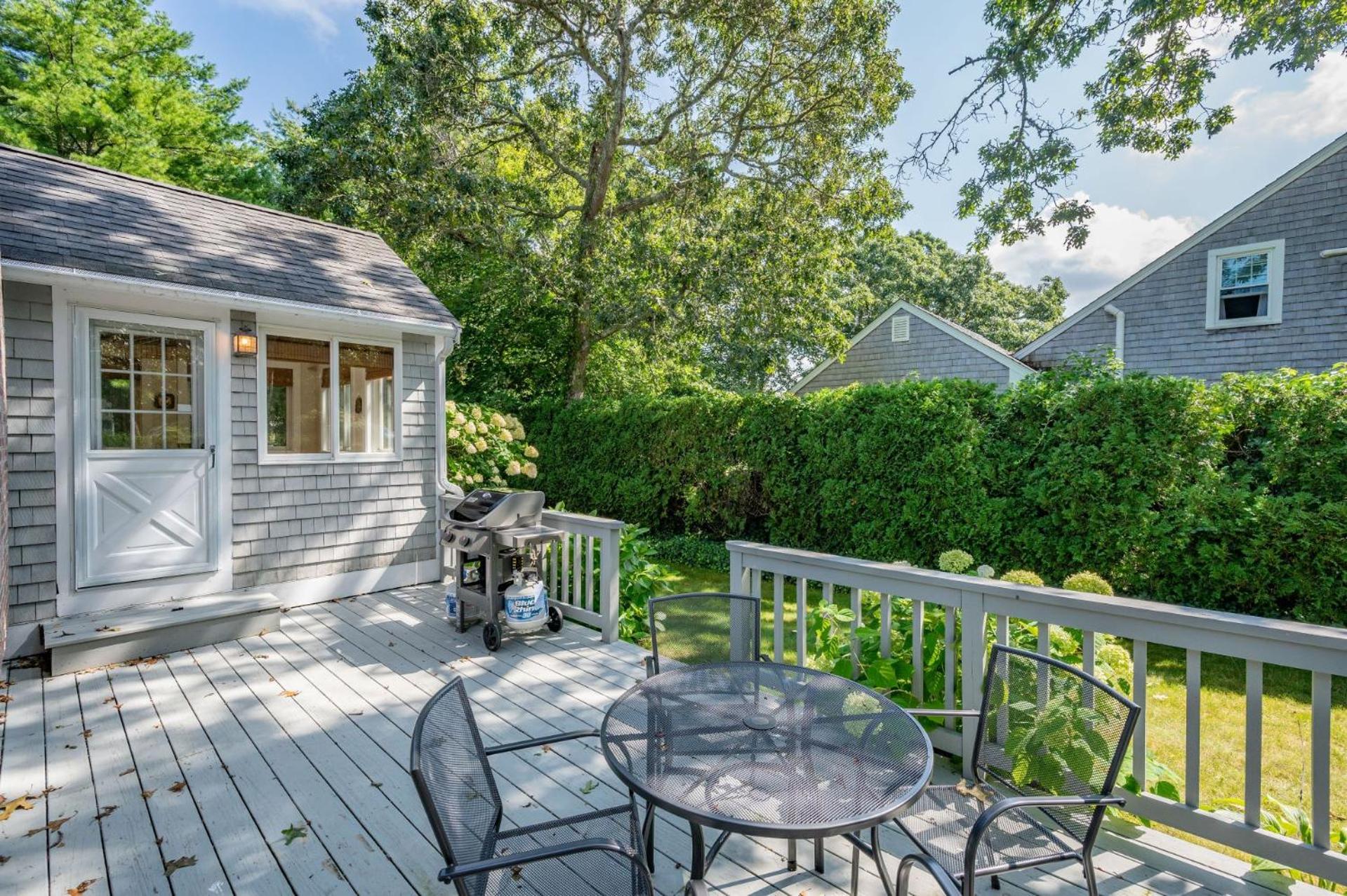 Gray's Getaway: Dog-Friendly Cottage Near Beach view 4