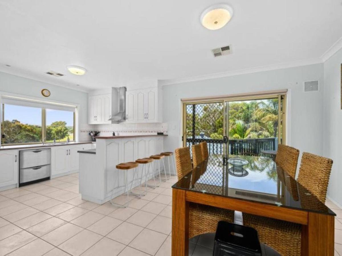 Casa Del Frankie. Maslin Beach