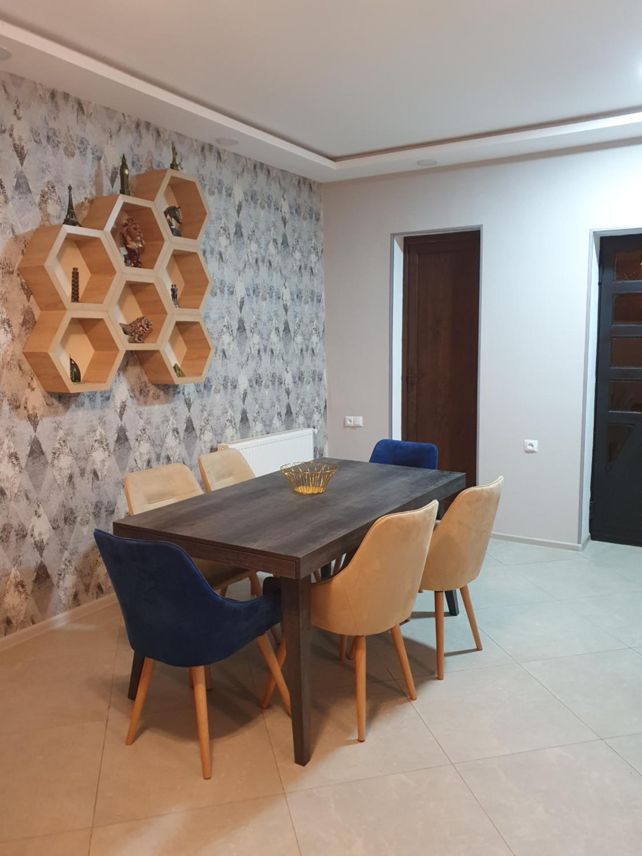 Gesh House