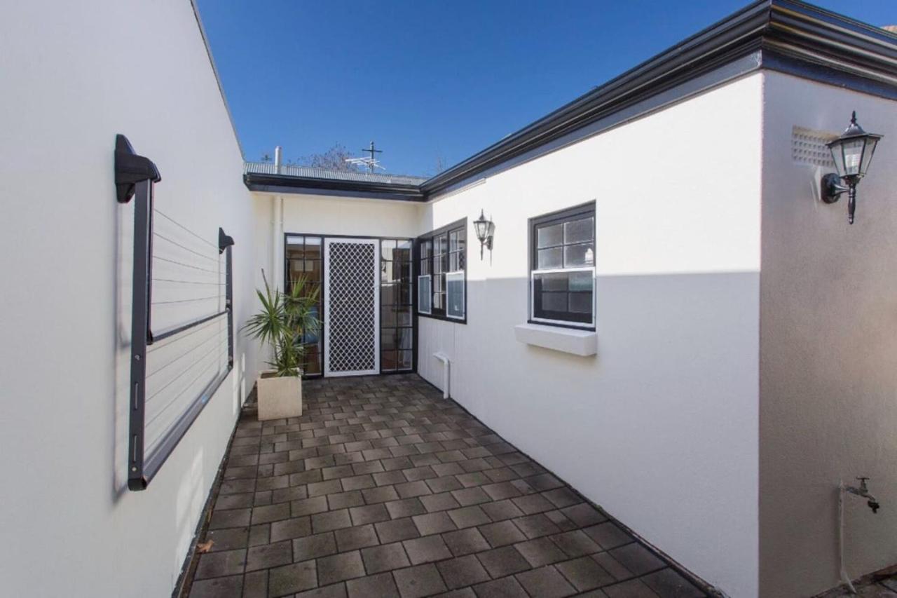 North Adelaide Row Cottage Monte